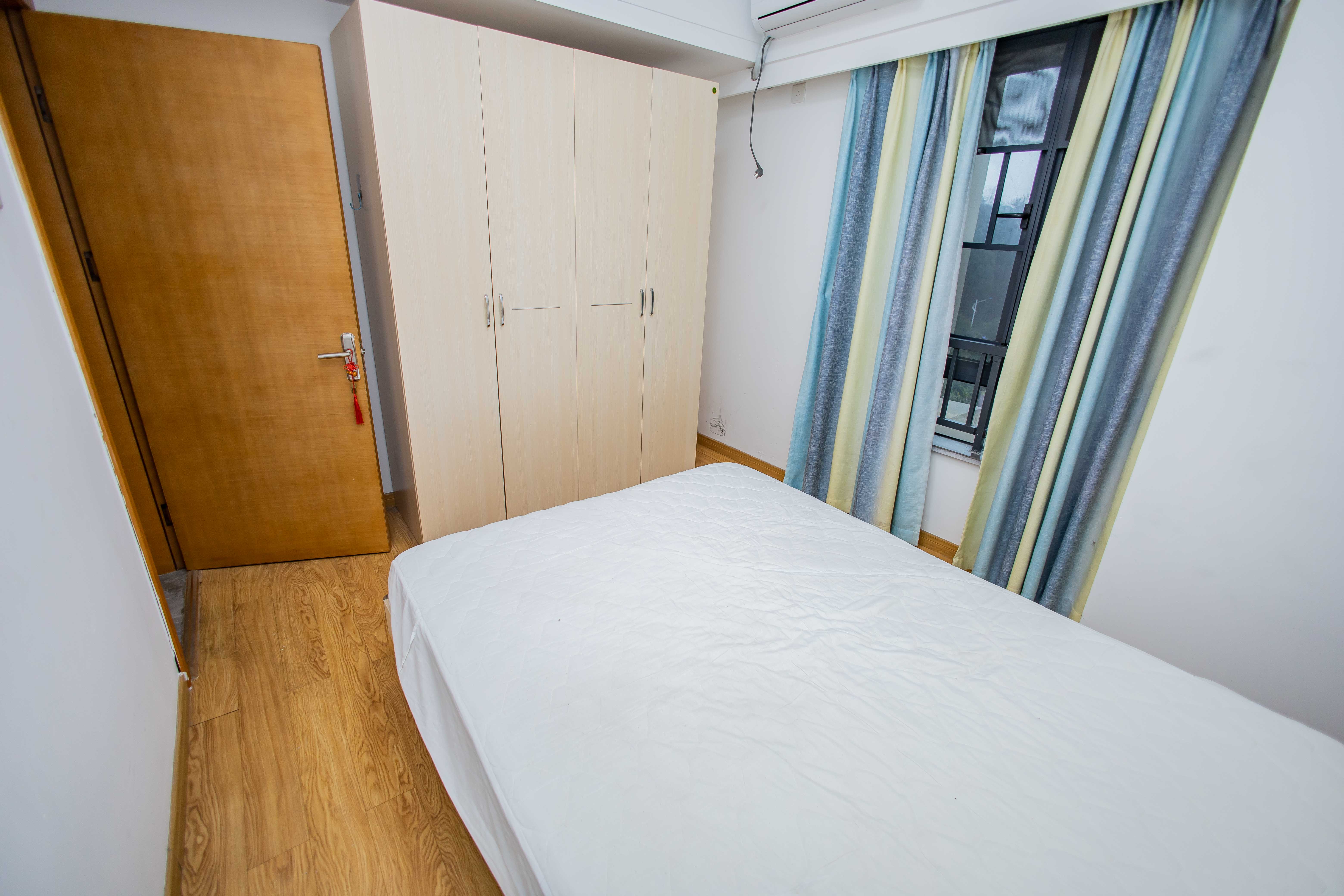 荣泰广场 2室1厅1卫 95.0万 荣泰广场 2室1厅1卫 95.0万卧室