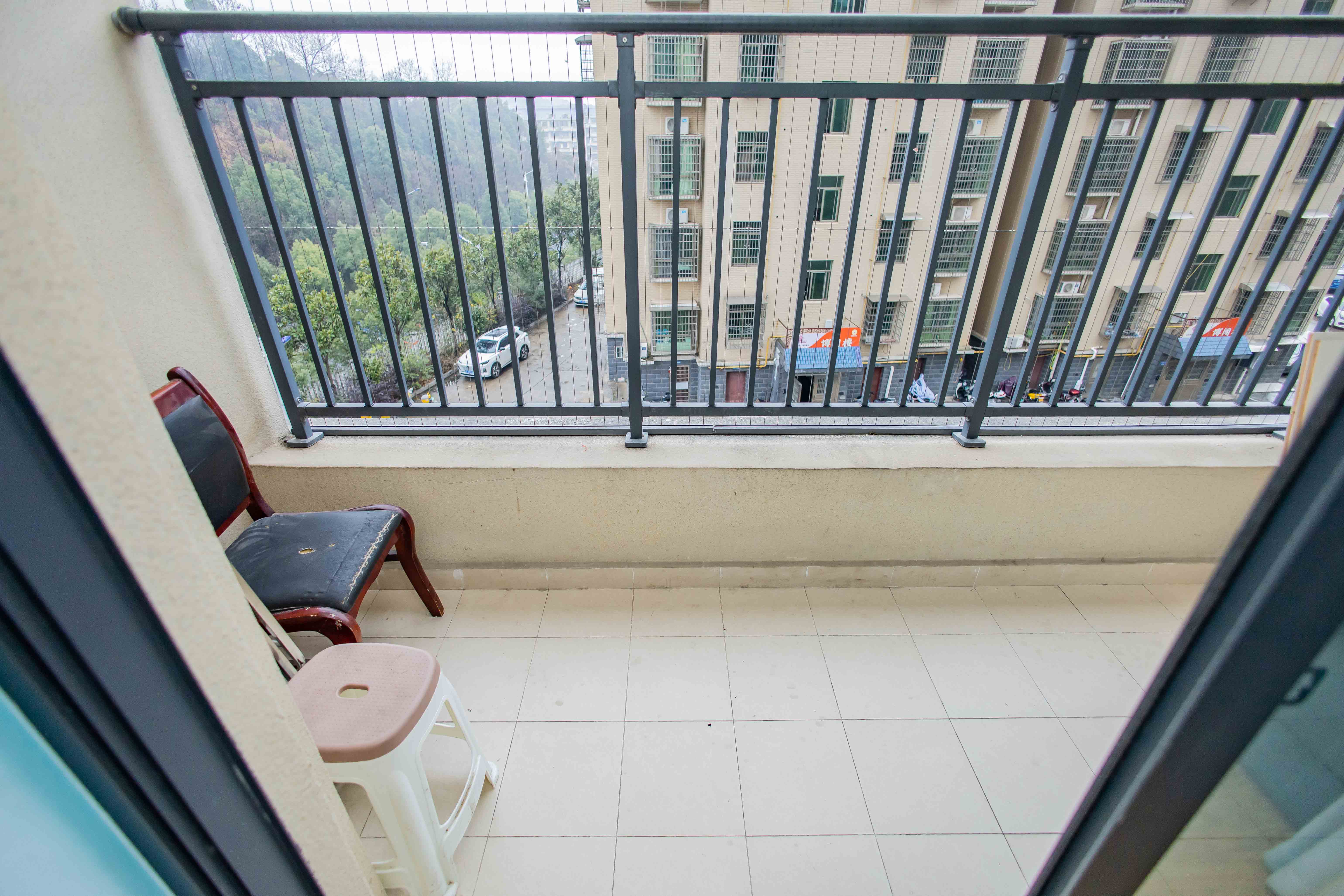 荣泰广场 2室1厅1卫 95.0万 荣泰广场 2室1厅1卫 95.0万阳台