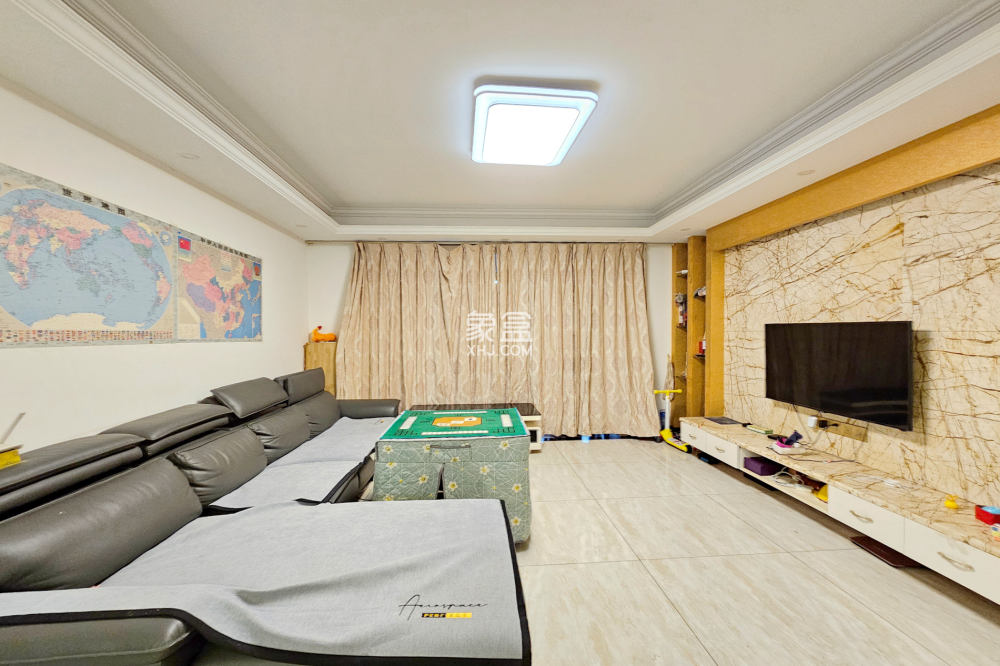 江河东澜湾  3室2厅2卫   143.00万