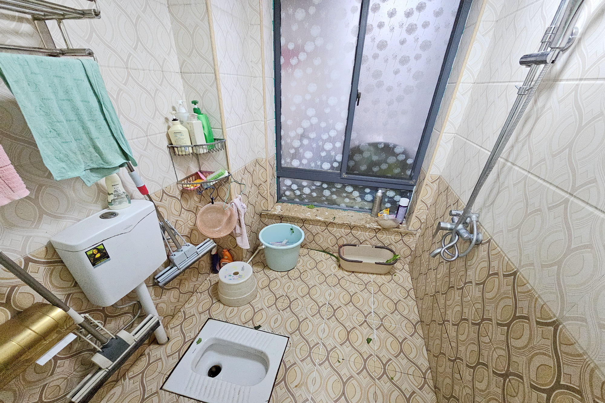 江河东澜湾  3室2厅2卫   143.00万卫生间