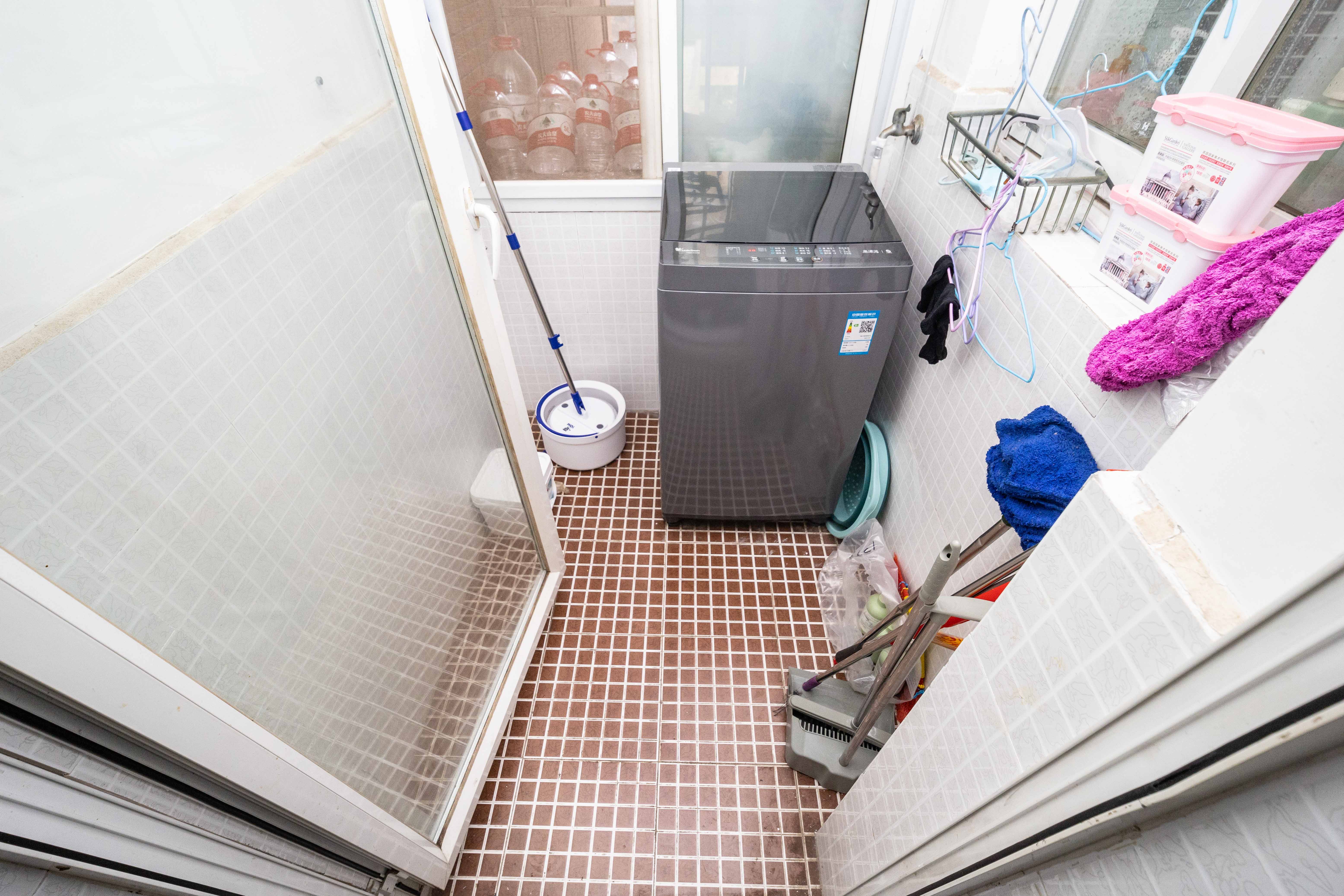 山水华景 1室1厅1卫 52.0万 山水华景 1室1厅1卫 52.0万阳台