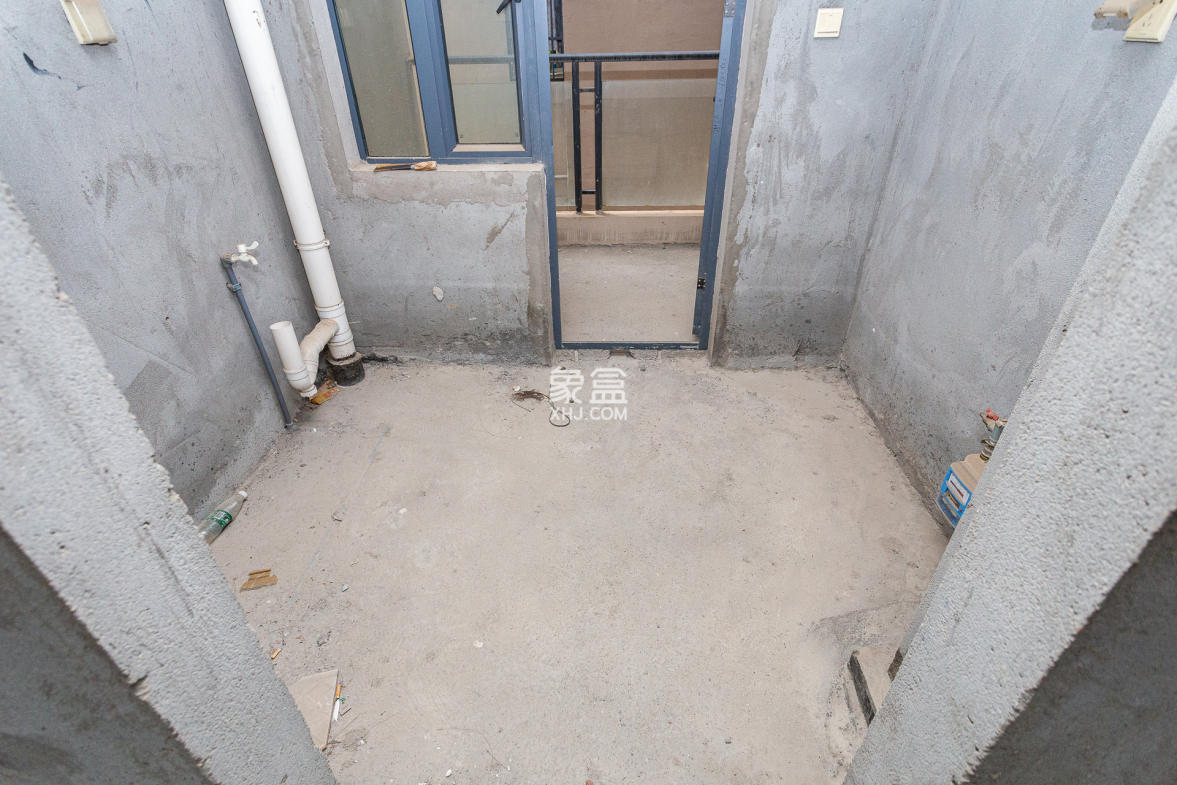 勤诚达新界 4室2厅2卫 113.0万 勤诚达新界 4室2厅2卫 113.0万厨房