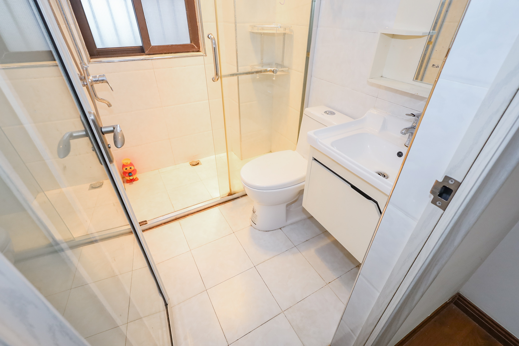 钰龙天下二期（钰龙佳园）  3室2厅2卫    266.0万卫生间