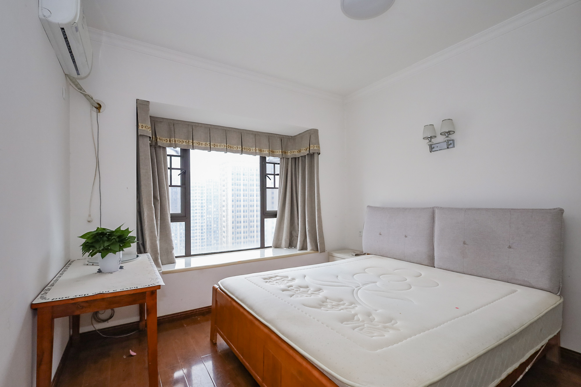 钰龙天下二期（钰龙佳园）  3室2厅2卫    266.0万卧室