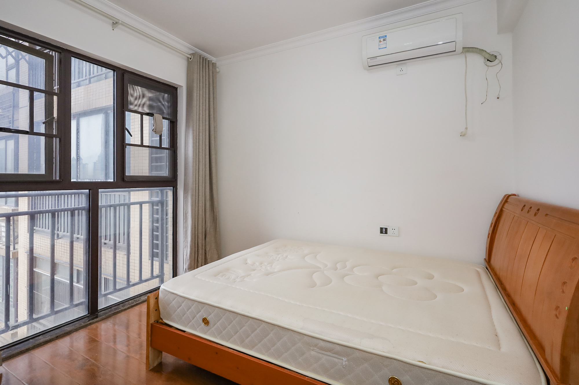 钰龙天下二期（钰龙佳园）  3室2厅2卫    266.0万卧室