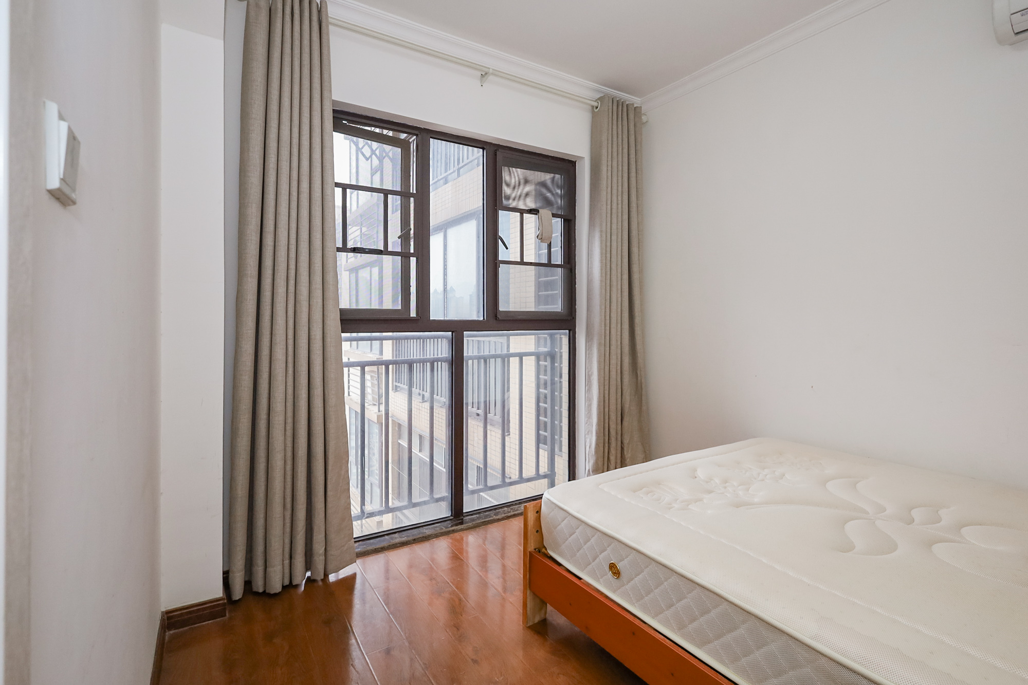 钰龙天下二期（钰龙佳园）  3室2厅2卫    266.0万卧室