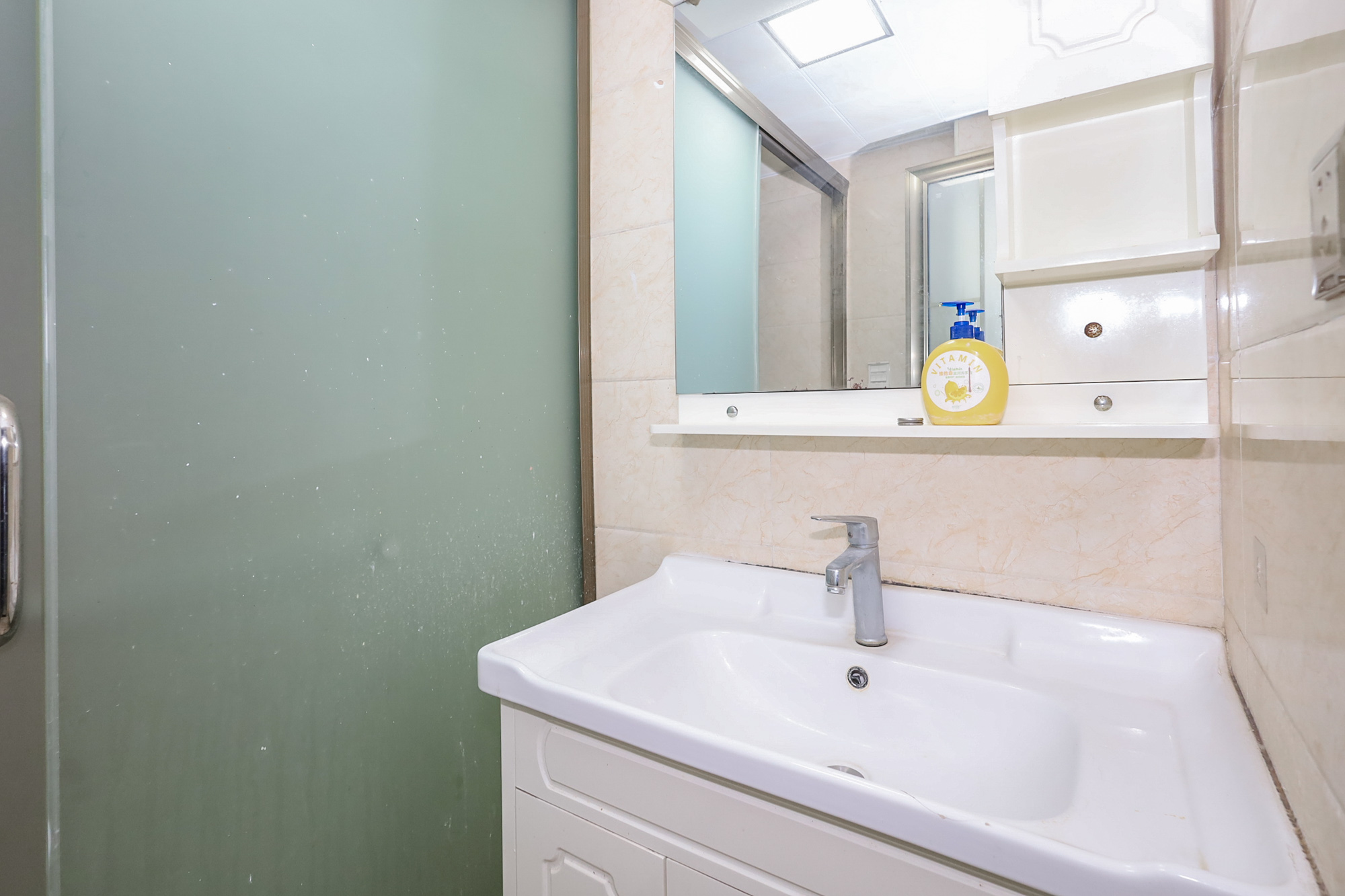 阳光丽城一期 4室2厅2卫 150.0万 阳光丽城一期 4室2厅2卫 150.0万卫生间