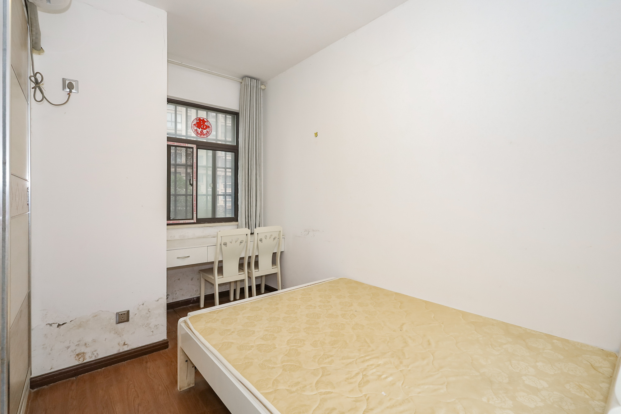 阳光丽城一期 4室2厅2卫 150.0万 阳光丽城一期 4室2厅2卫 150.0万卧室