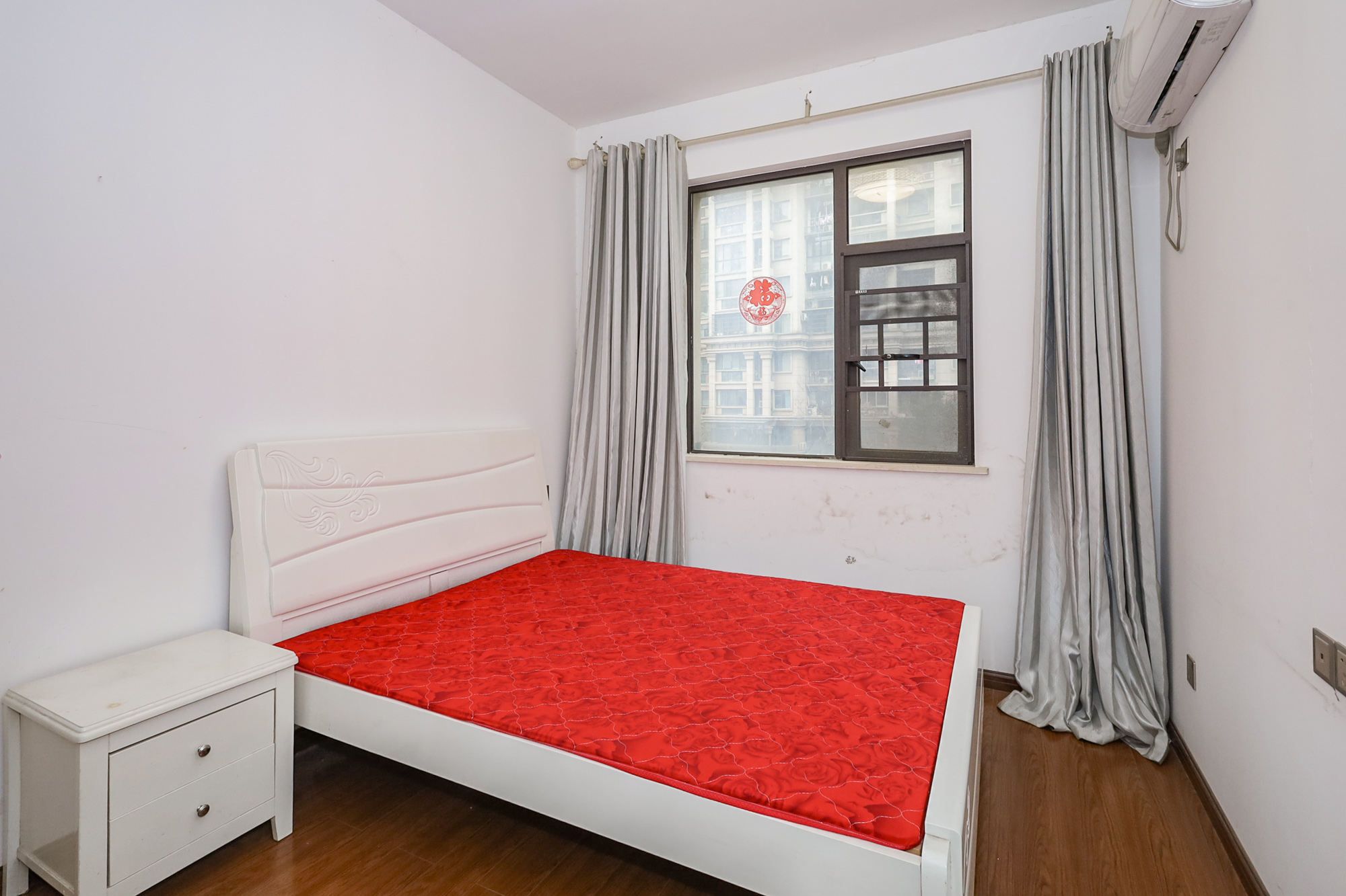 阳光丽城一期 4室2厅2卫 150.0万 阳光丽城一期 4室2厅2卫 150.0万卧室