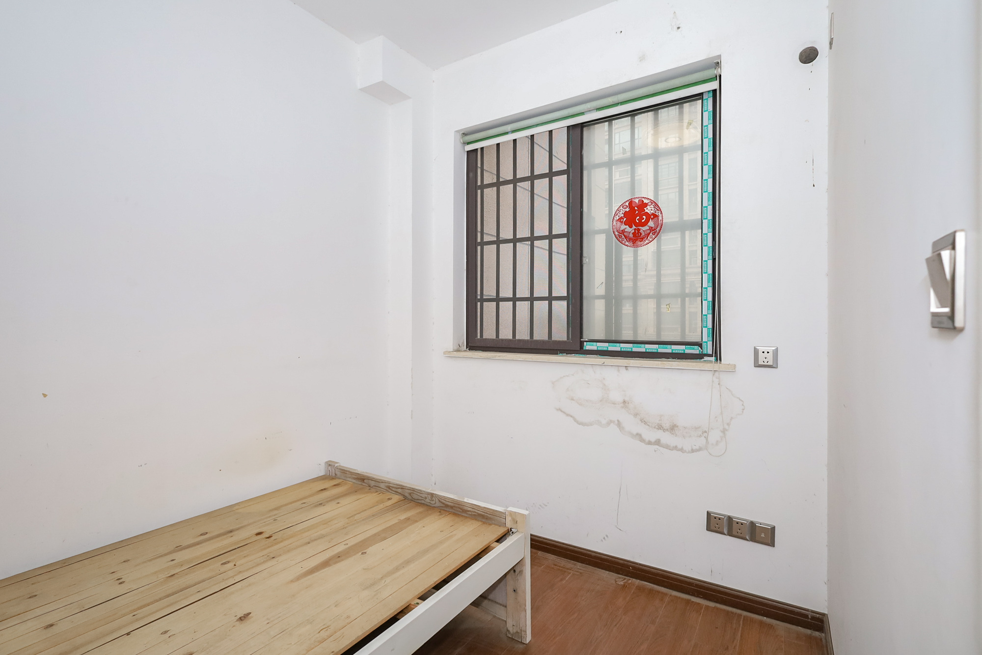 阳光丽城一期 4室2厅2卫 150.0万 阳光丽城一期 4室2厅2卫 150.0万卧室