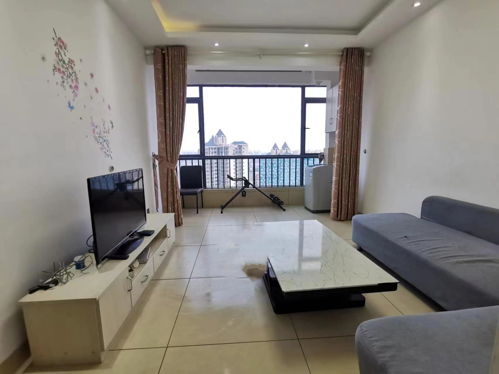 华晨御园  2室2厅1卫    38.0万 华晨御园  2室2厅1卫    38.0万室内图