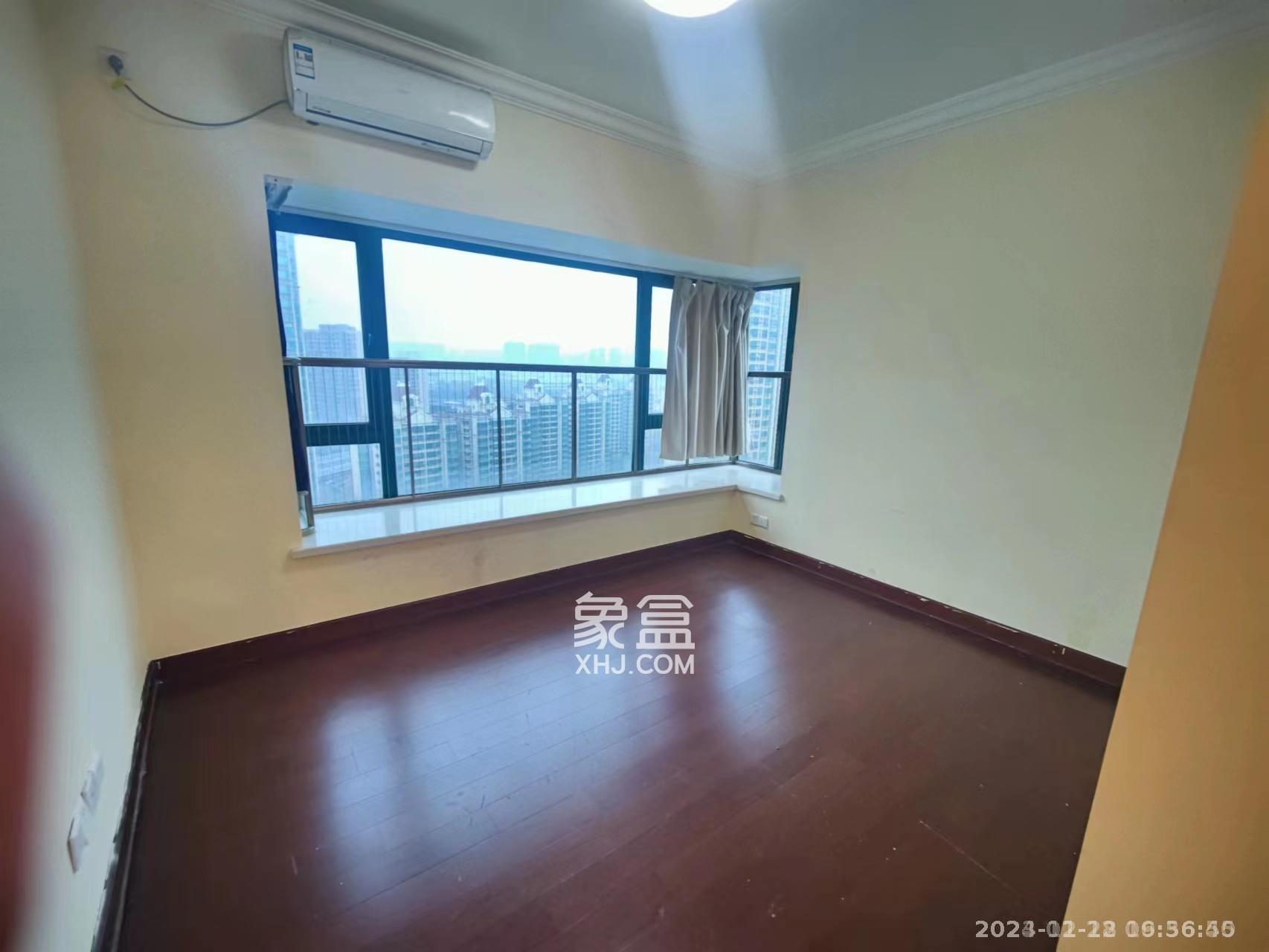 恒大雅苑 4室2厅2卫 4500.0元/月 恒大雅苑 4室2厅2卫 4500.0元/月室内图