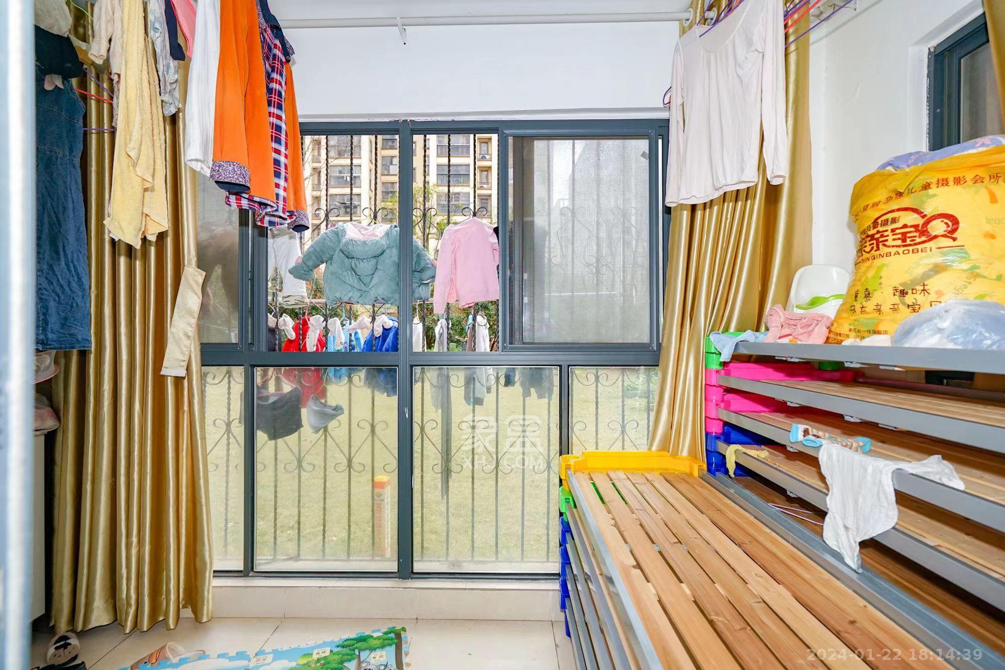 中建芙蓉嘉苑  3室2厅1卫    2700.0元/月室内图