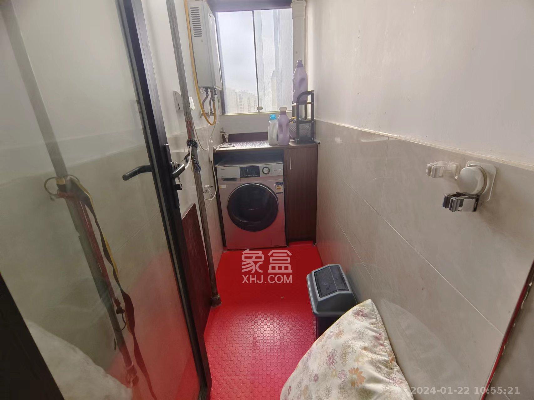 中海国际四期 3室2厅1卫 2300.00元/月 中海国际四期 3室2厅1卫 2300.00元/月室内图