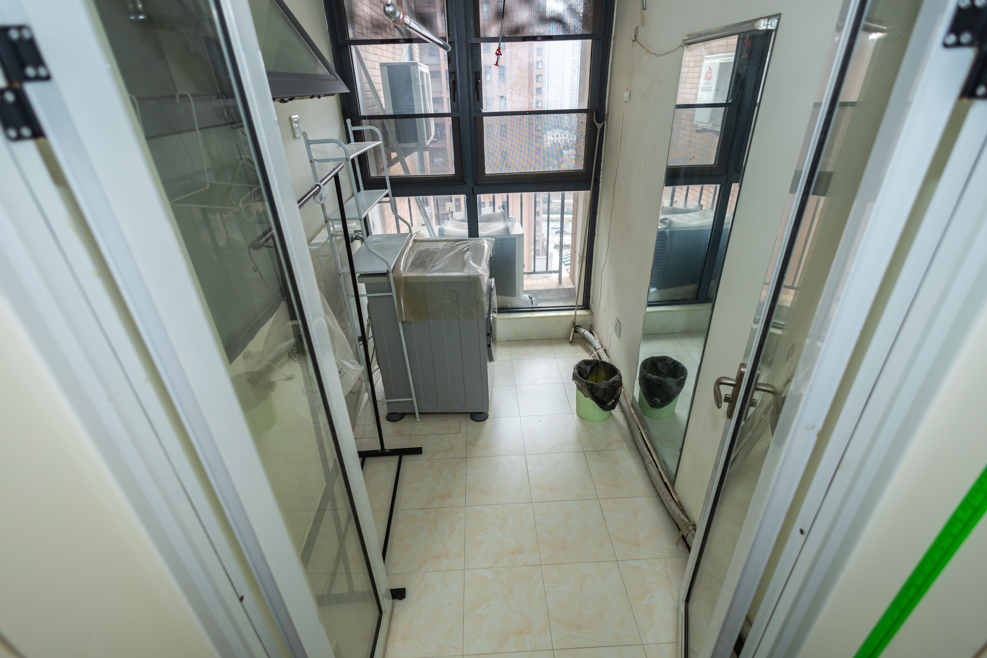 三一街区 3室2厅1卫 63.0万 三一街区 3室2厅1卫 63.0万阳台