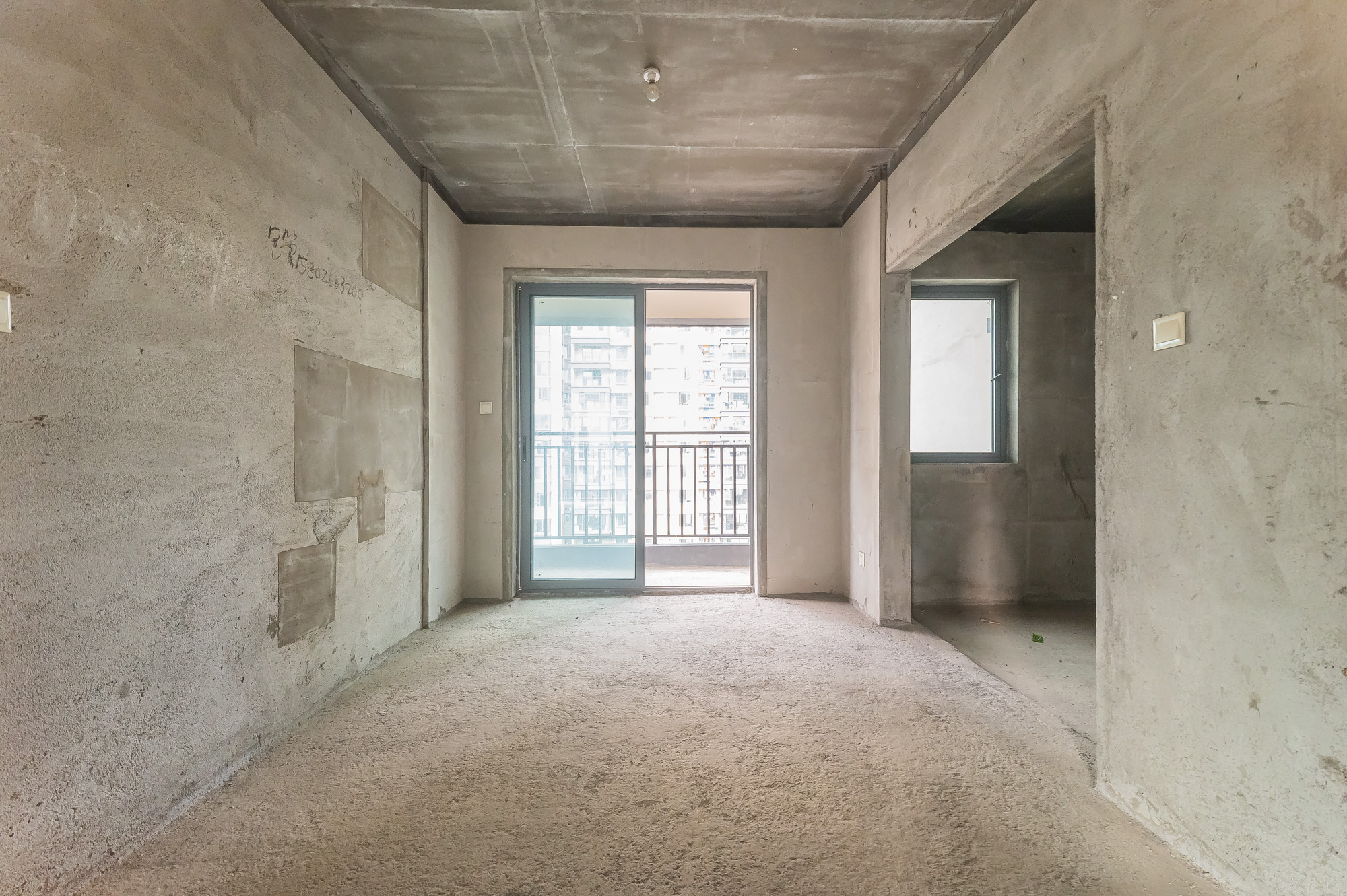 中建悦和城  4室2厅2卫   126.50万其他