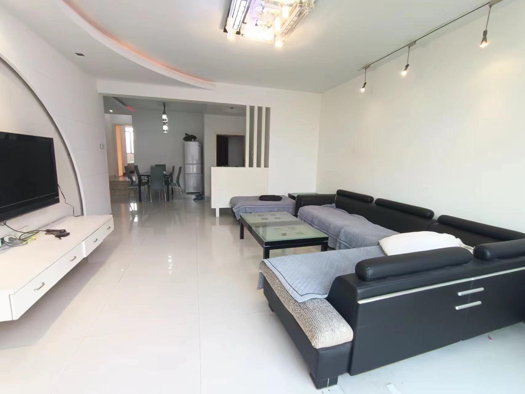 株洲富景园 3室2厅2卫 90.0万 株洲富景园 3室2厅2卫 90.0万室内图