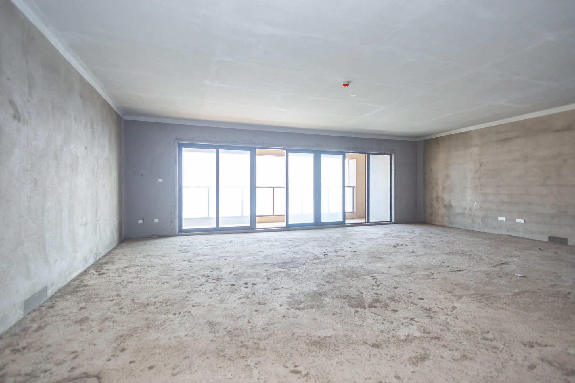 碧桂园威尼斯城 5室2厅3卫 315.88万 碧桂园威尼斯城 5室2厅3卫 315.88万客厅