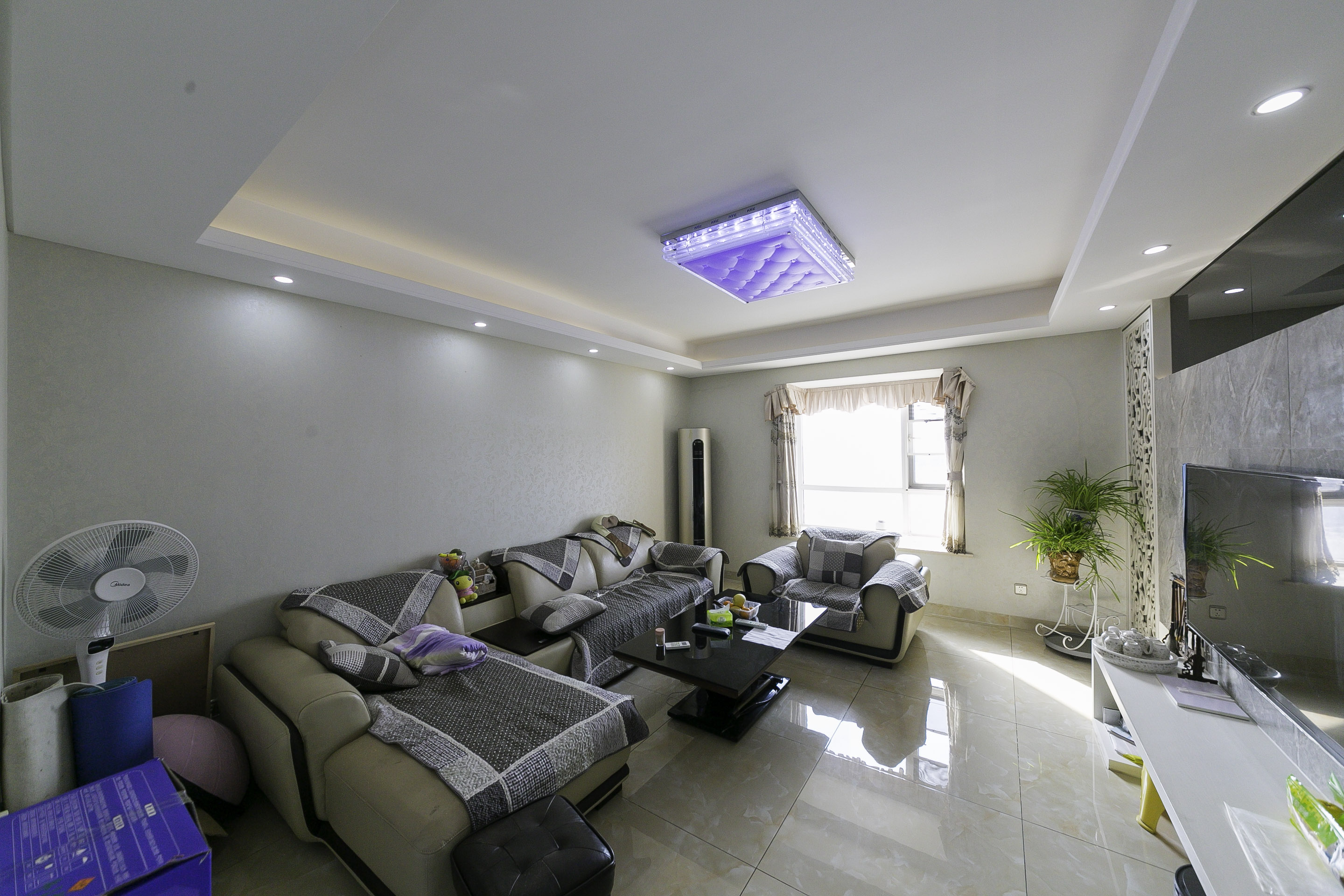 长城雅苑 3室2厅2卫 140.00万 长城雅苑 3室2厅2卫 140.00万客厅