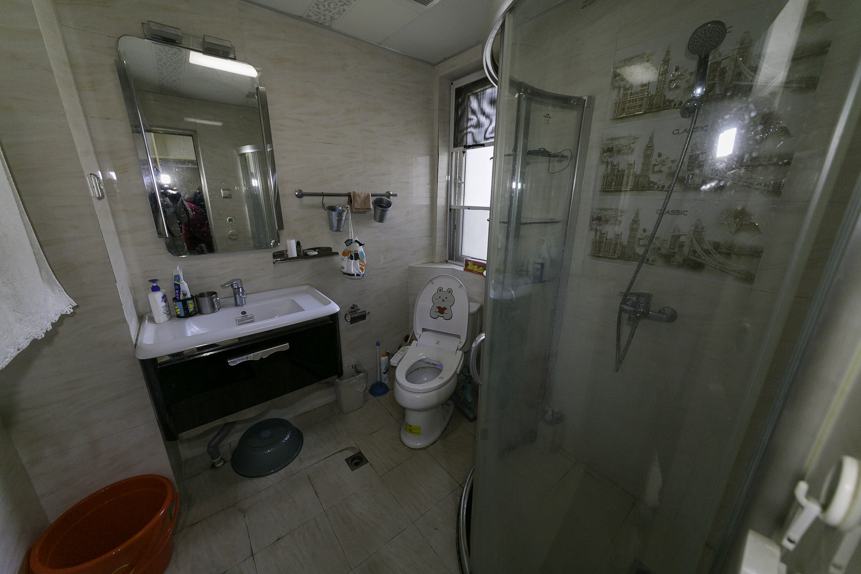 长城雅苑 3室2厅2卫 140.00万 长城雅苑 3室2厅2卫 140.00万卫生间