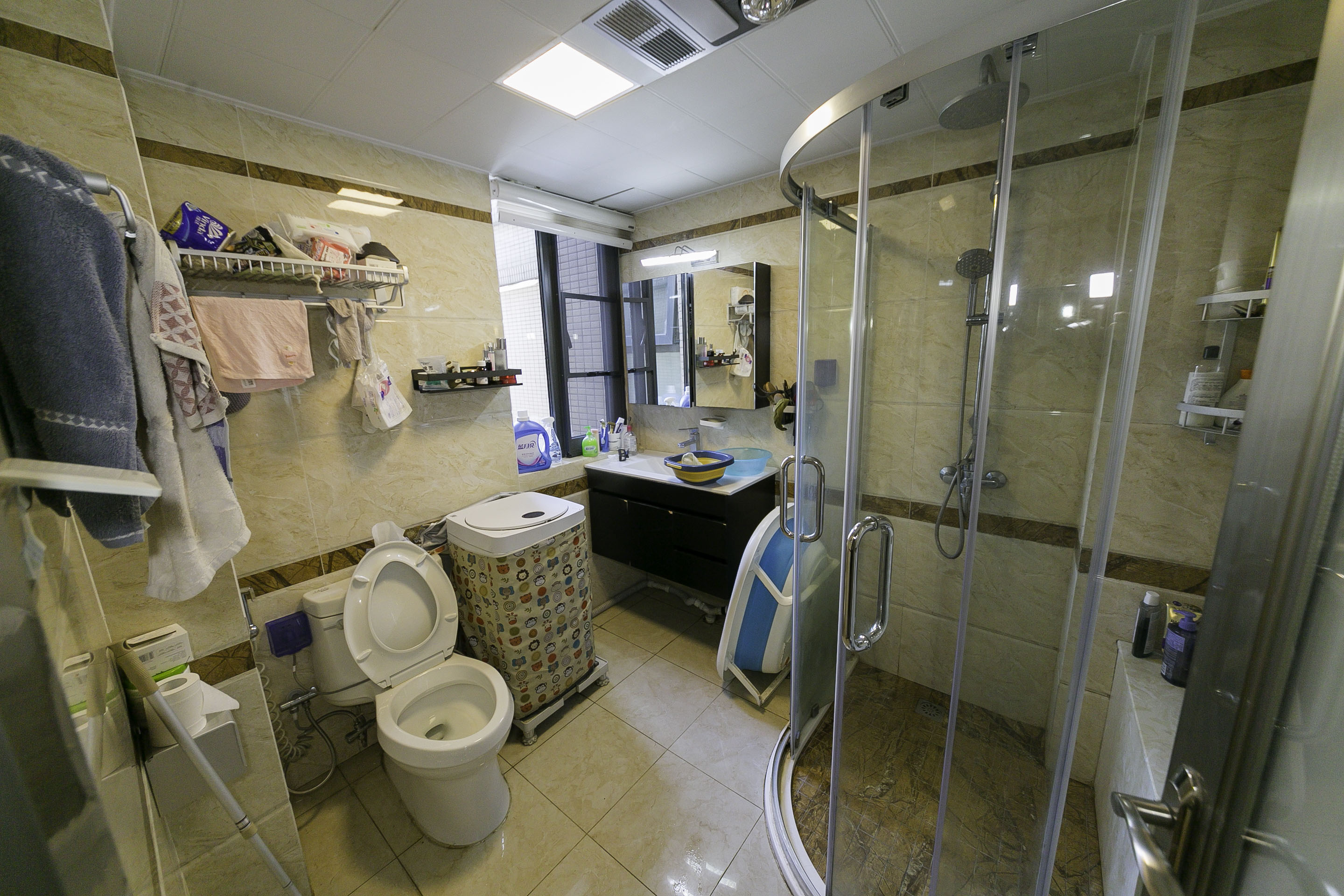 湘江雅颂居  3室2厅2卫   239.30万卫生间
