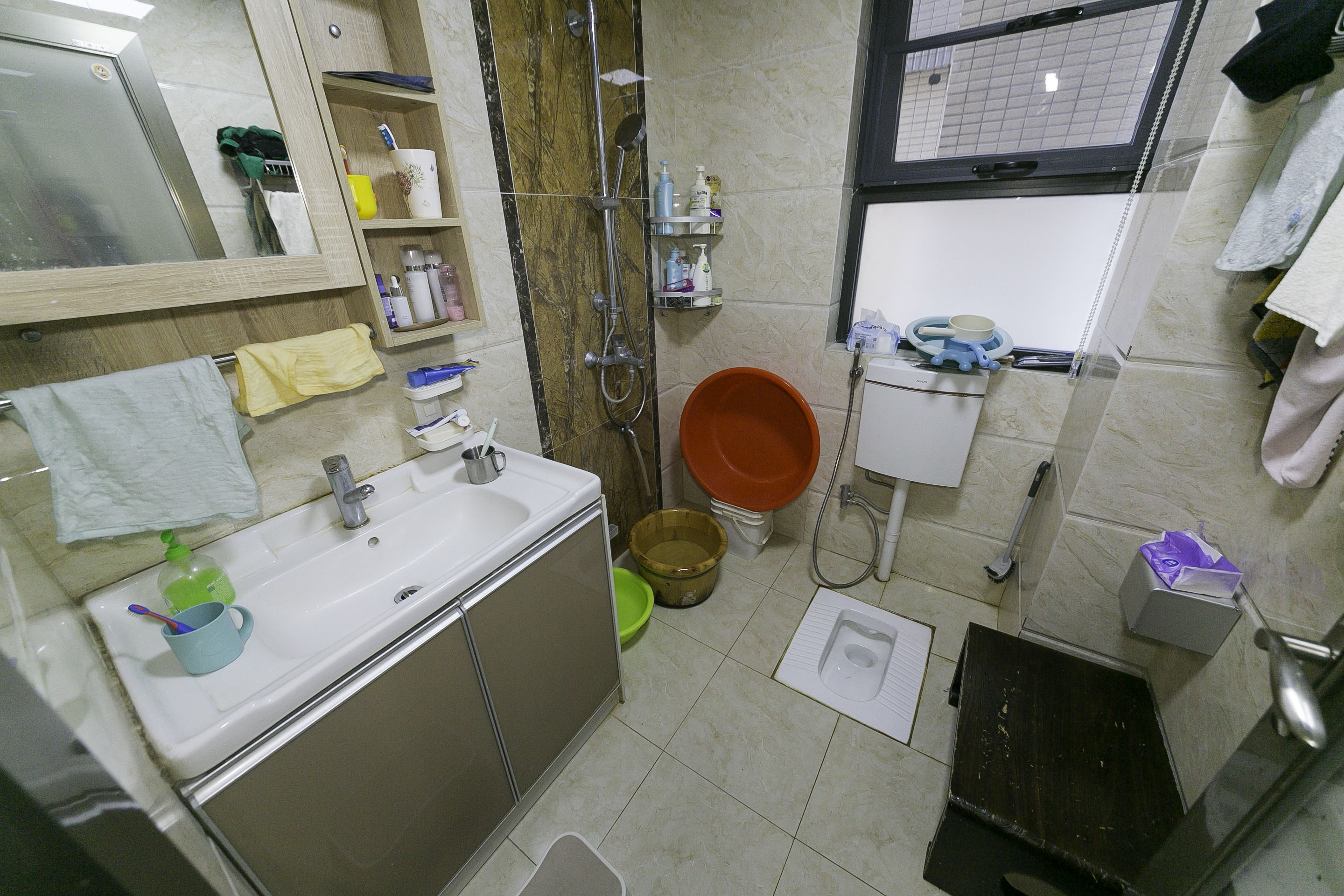 湘江雅颂居  3室2厅2卫   239.30万卫生间