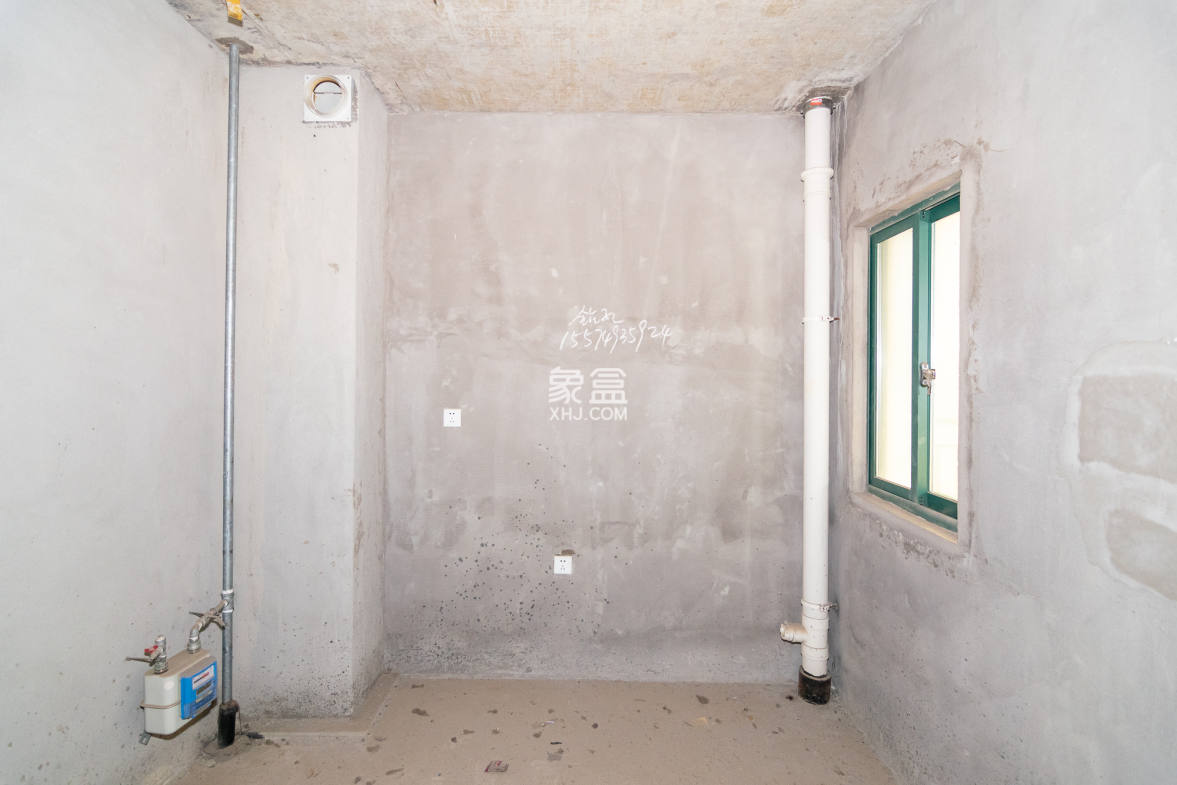 富基世纪公园 5室2厅2卫 82.0万 富基世纪公园 5室2厅2卫 82.0万厨房