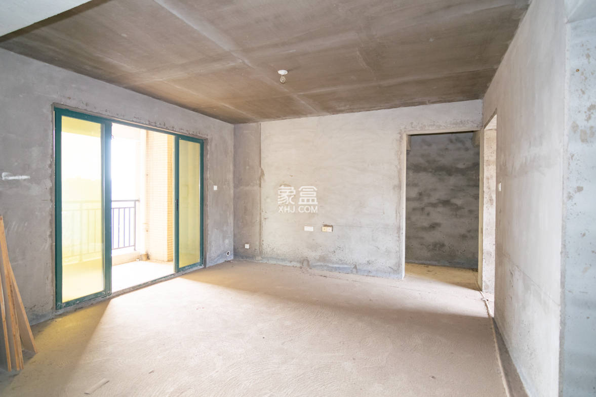 富基世纪公园 5室2厅2卫 82.0万 富基世纪公园 5室2厅2卫 82.0万客厅