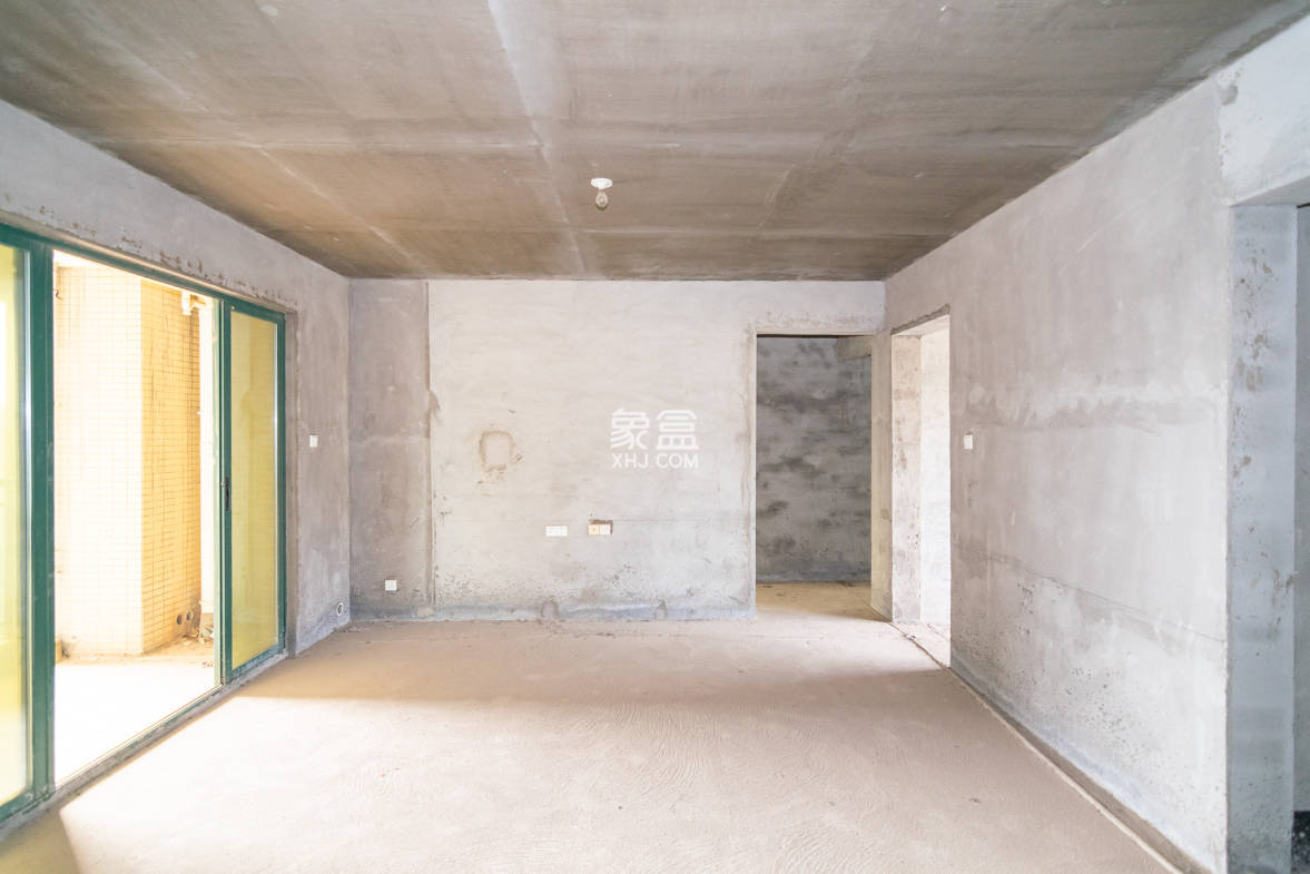 富基世纪公园 5室2厅2卫 82.0万 富基世纪公园 5室2厅2卫 82.0万客厅