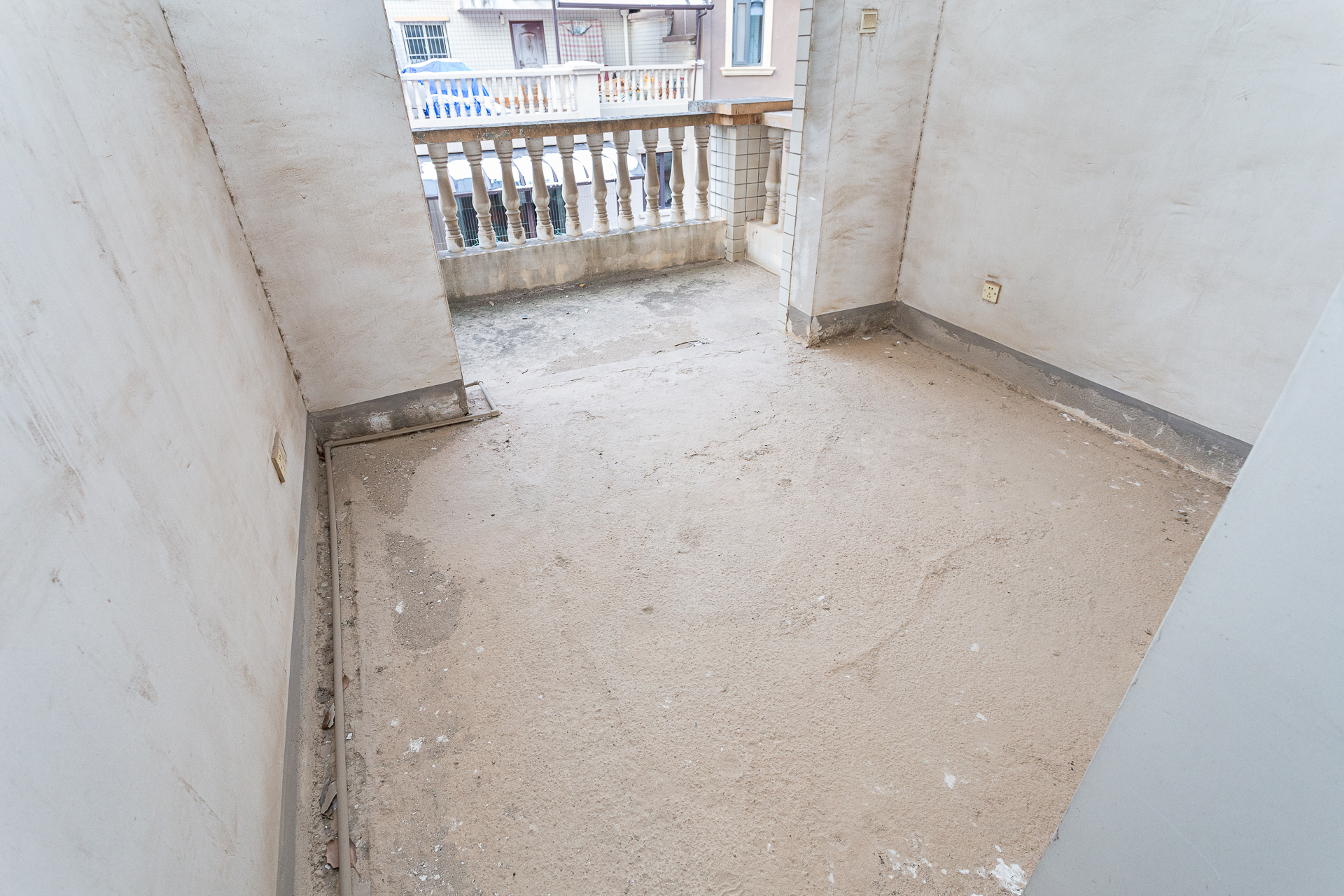 湘路家园  8室2厅5卫    314.8万 湘路家园  8室2厅5卫    314.8万卧室