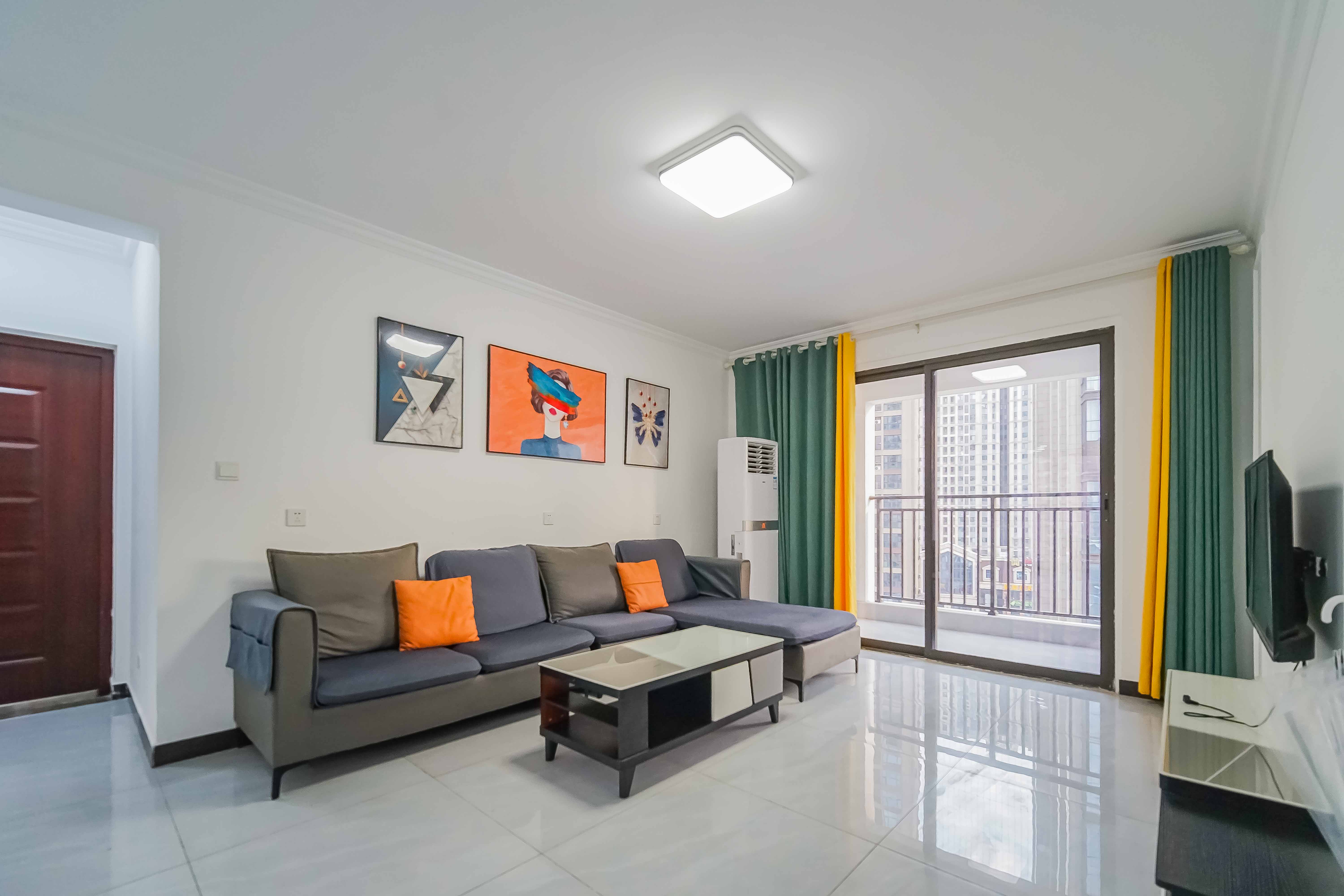 世茂璀璨天城  4室2厅2卫    163.0万 世茂璀璨天城  4室2厅2卫    163.0万客厅