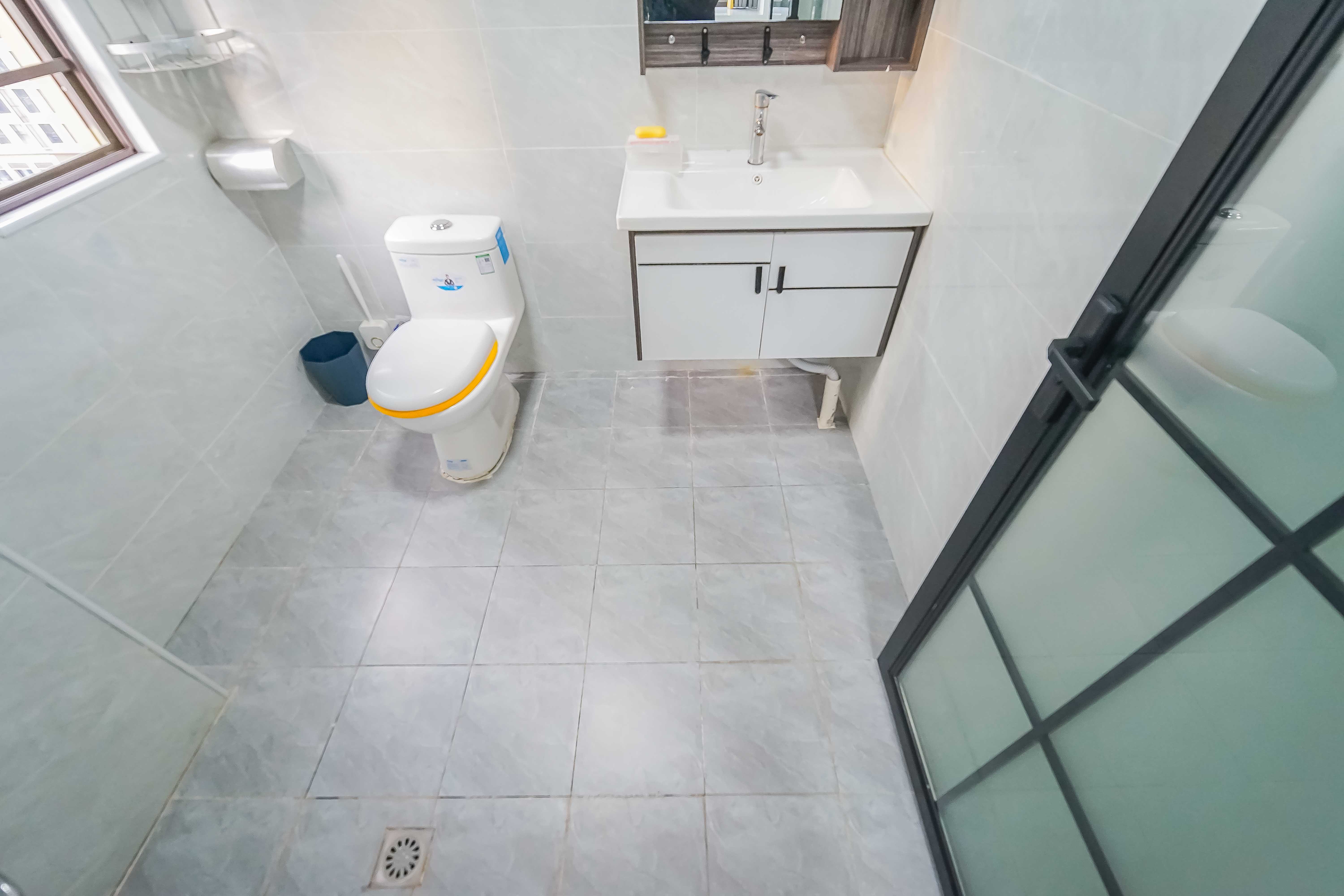 世茂璀璨天城  4室2厅2卫    163.0万 世茂璀璨天城  4室2厅2卫    163.0万卫生间