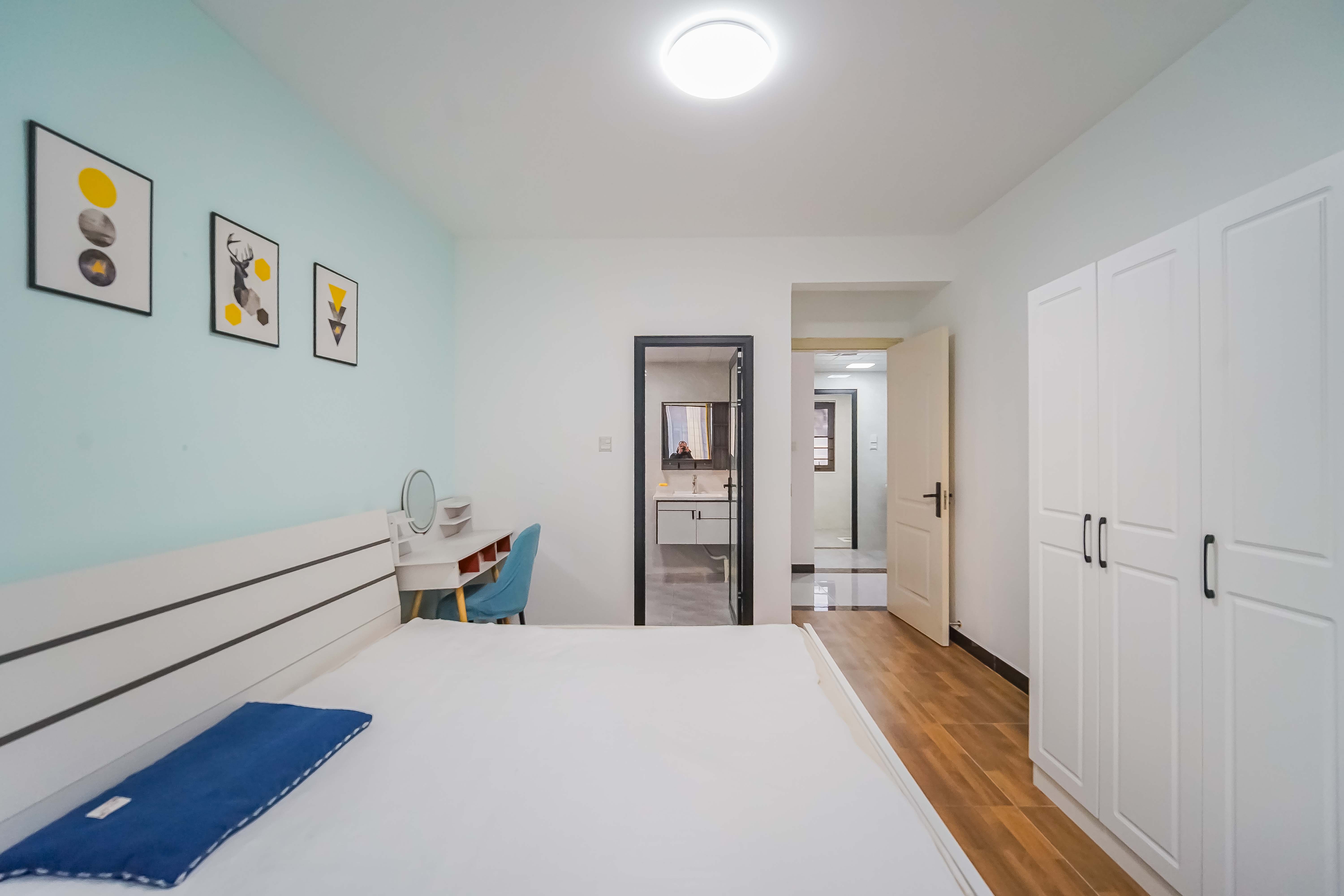 世茂璀璨天城  4室2厅2卫    163.0万 世茂璀璨天城  4室2厅2卫    163.0万卧室