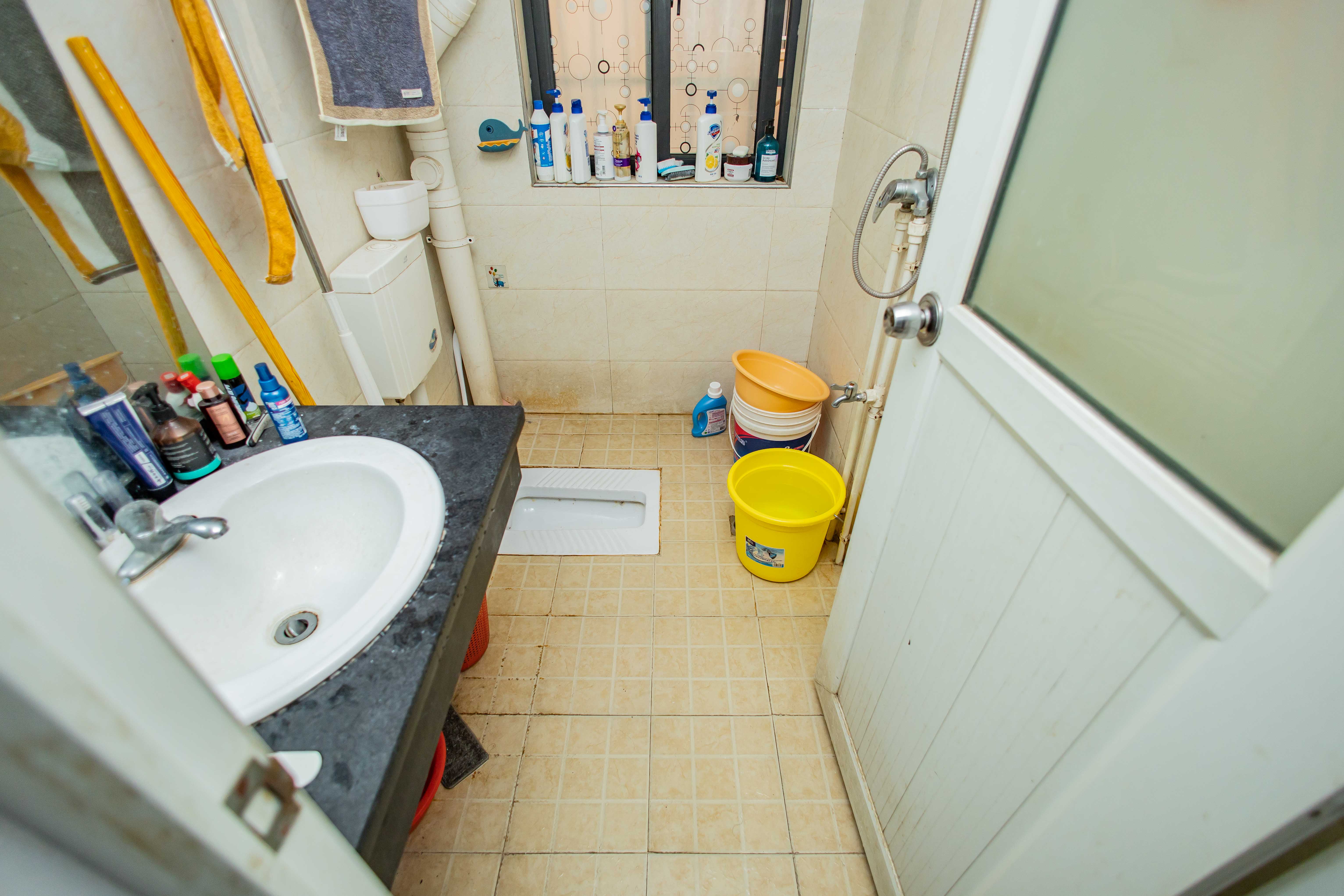 华龙家园(和泰家园) 2室2厅1卫 52.0万 华龙家园(和泰家园) 2室2厅1卫 52.0万卫生间