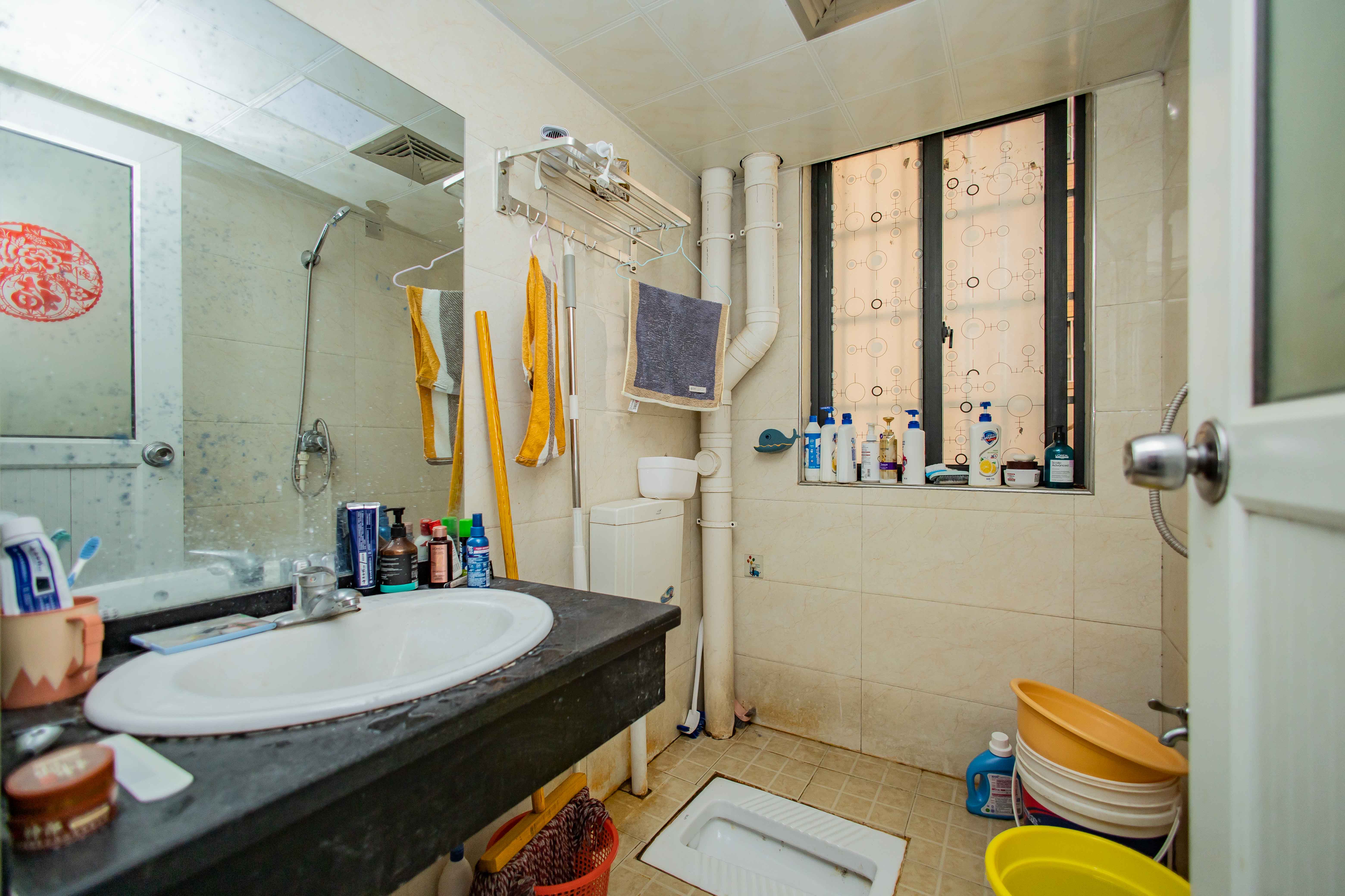 华龙家园(和泰家园) 2室2厅1卫 52.0万 华龙家园(和泰家园) 2室2厅1卫 52.0万卫生间