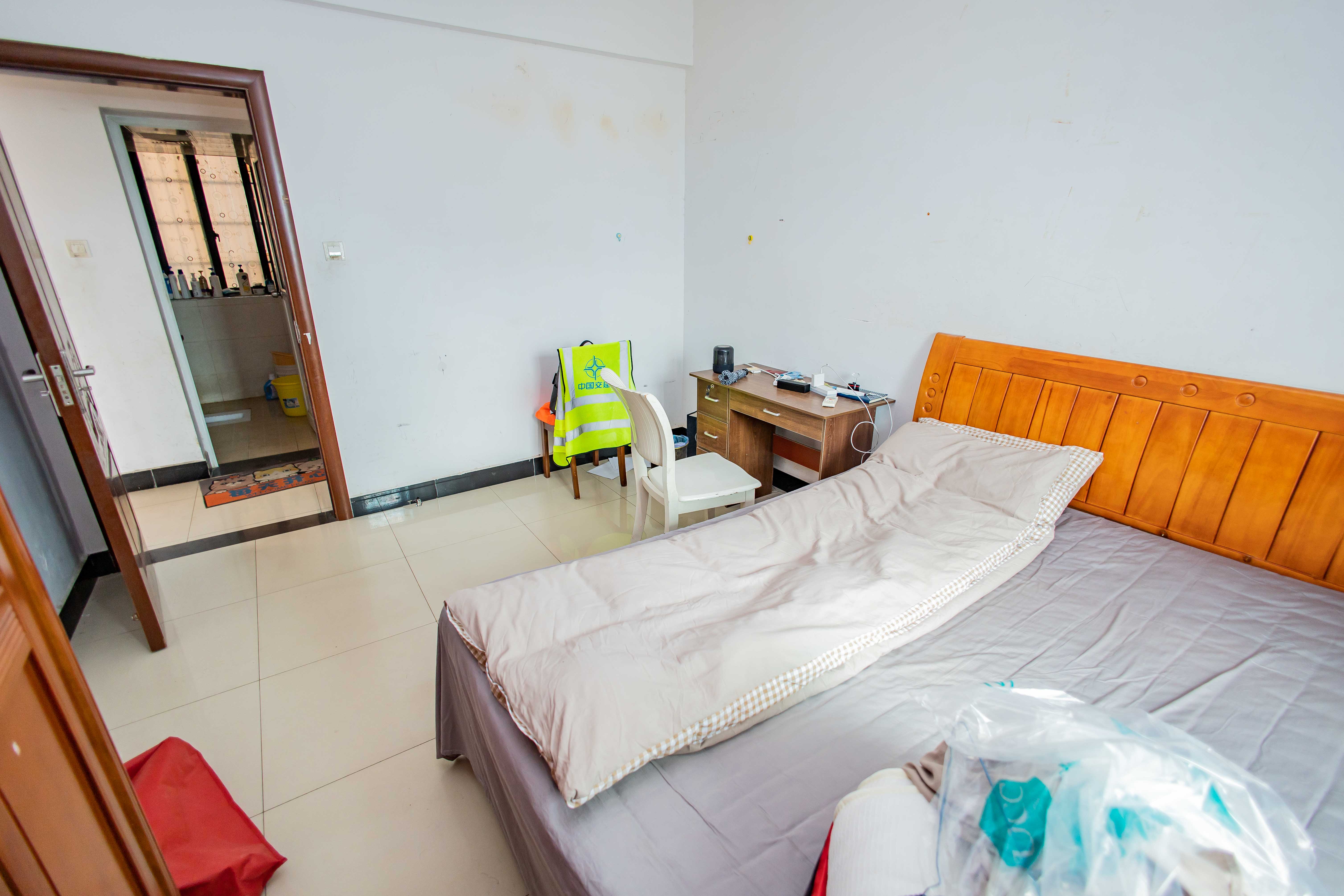 华龙家园(和泰家园) 2室2厅1卫 52.0万 华龙家园(和泰家园) 2室2厅1卫 52.0万卧室