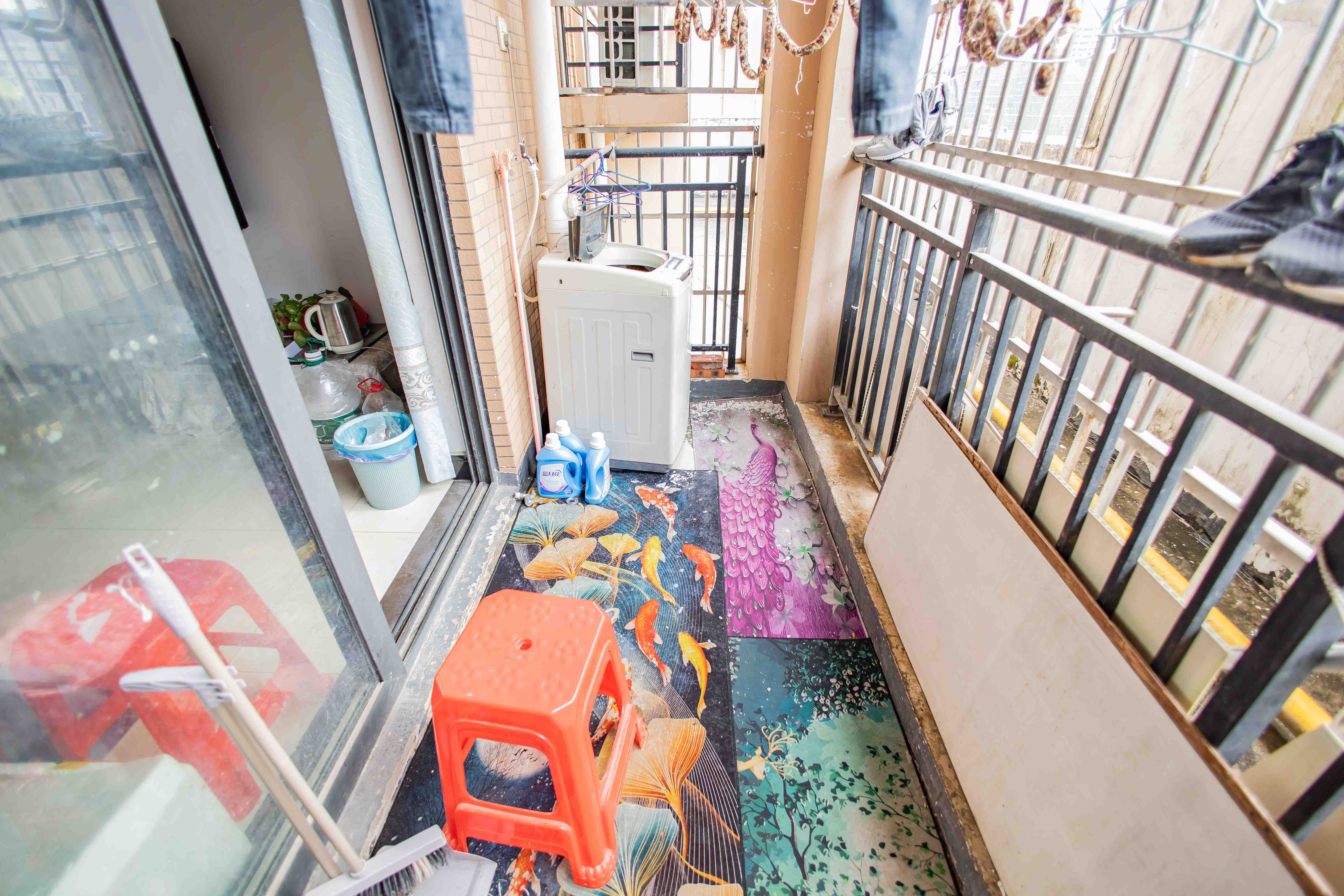 华龙家园(和泰家园) 2室2厅1卫 52.0万 华龙家园(和泰家园) 2室2厅1卫 52.0万阳台