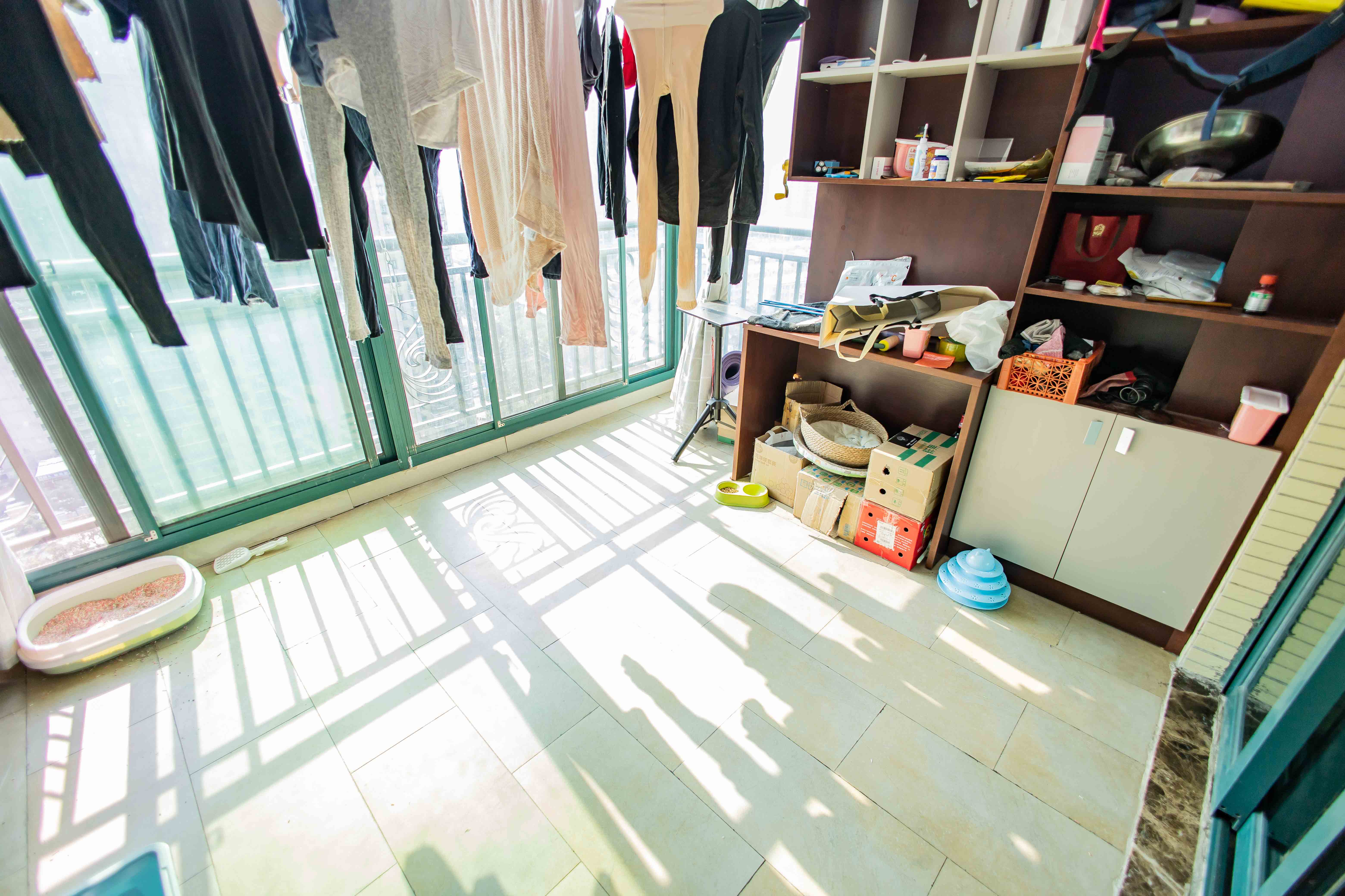 恒大华府  2室2厅1卫   117.00万阳台
