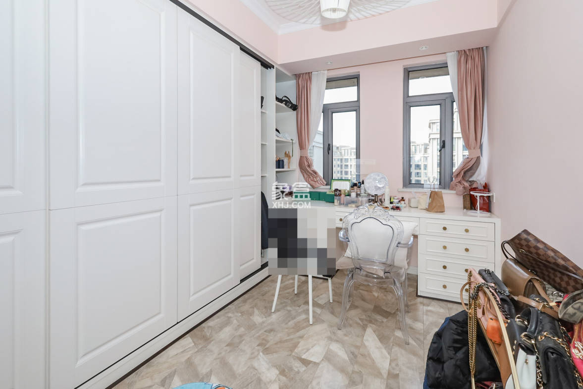 八方小区C区  4室2厅2卫    496.8万 八方小区C区  4室2厅2卫    496.8万其他