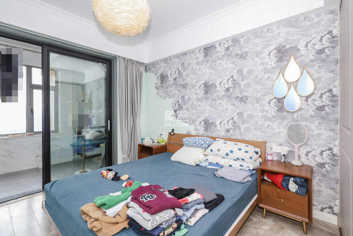 八方小区C区  4室2厅2卫    496.8万 八方小区C区  4室2厅2卫    496.8万卧室