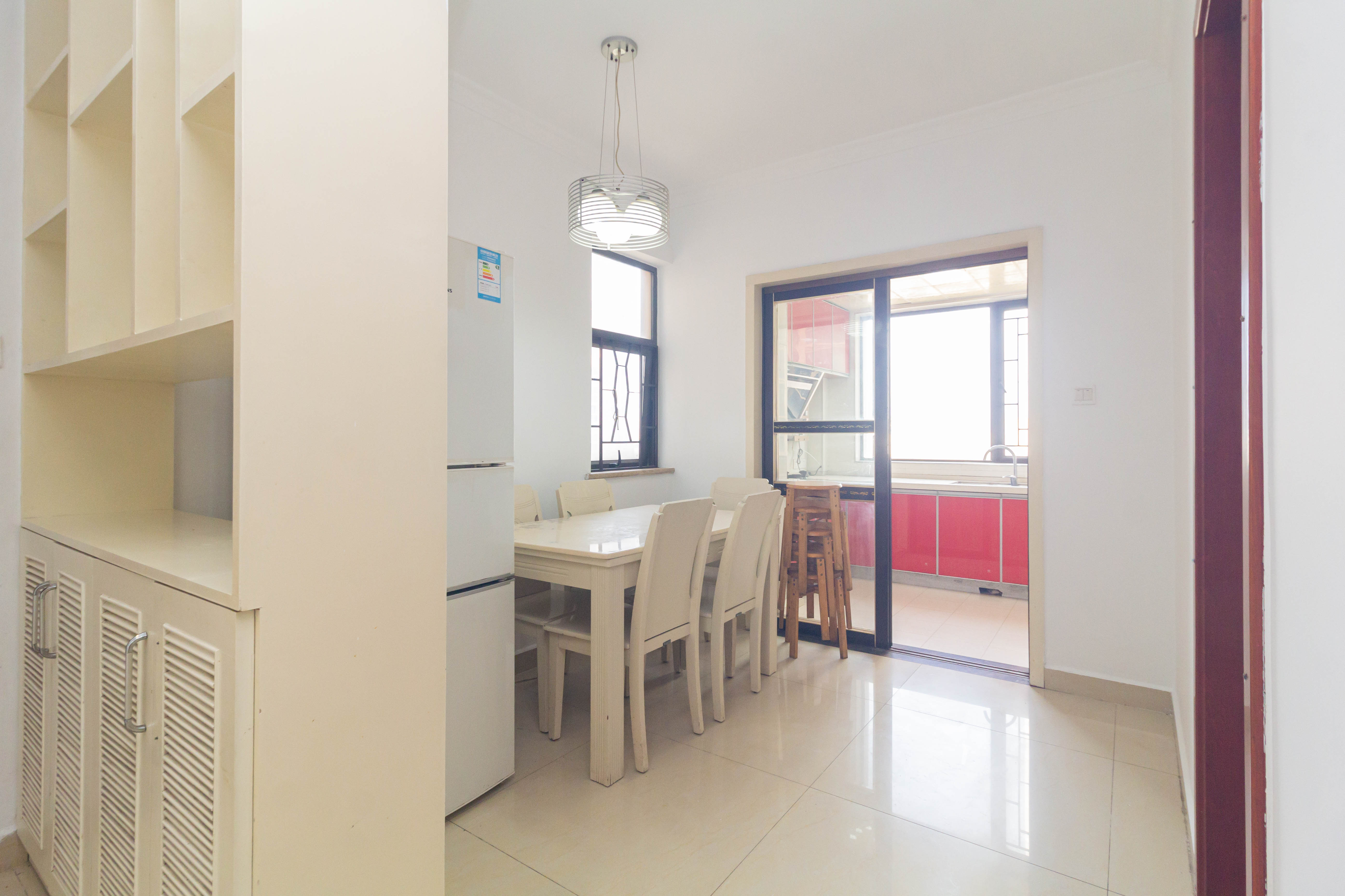 旭辉华庭 3室2厅1卫 76.00万 旭辉华庭 3室2厅1卫 76.00万客厅