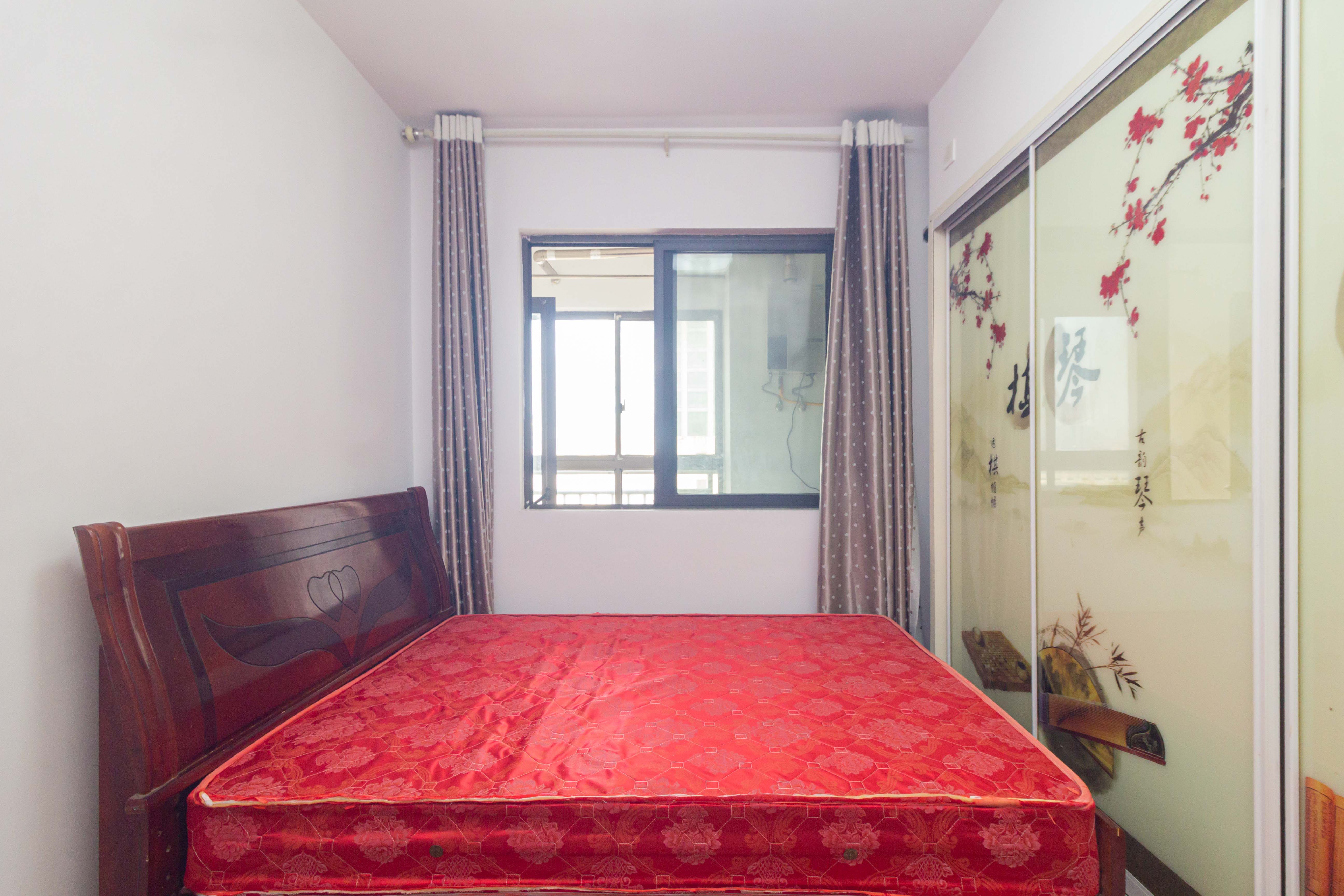 旭辉华庭 3室2厅1卫 76.00万 旭辉华庭 3室2厅1卫 76.00万卧室