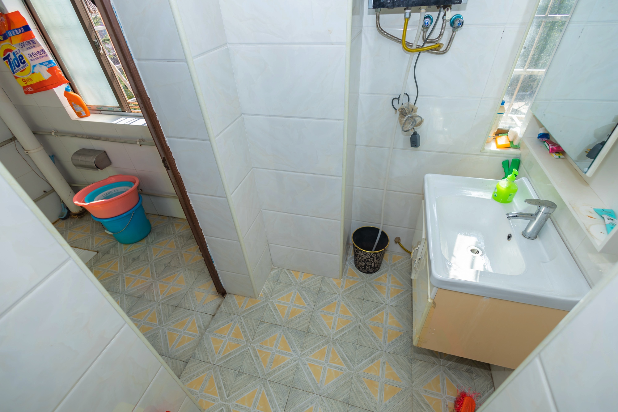 城东安置区(星城社区) 3室2厅2卫 78.0万 城东安置区(星城社区) 3室2厅2卫 78.0万卫生间