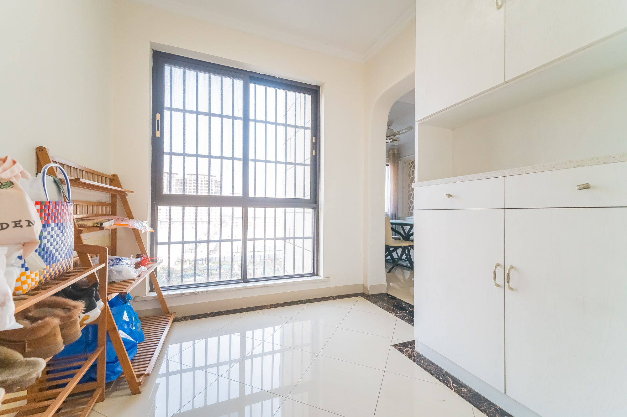 星湖湾一期高层  4室2厅2卫    119.5万其他