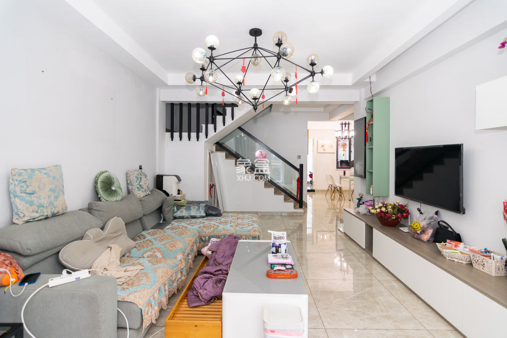 澳海澜庭  4室2厅2卫    126.0万