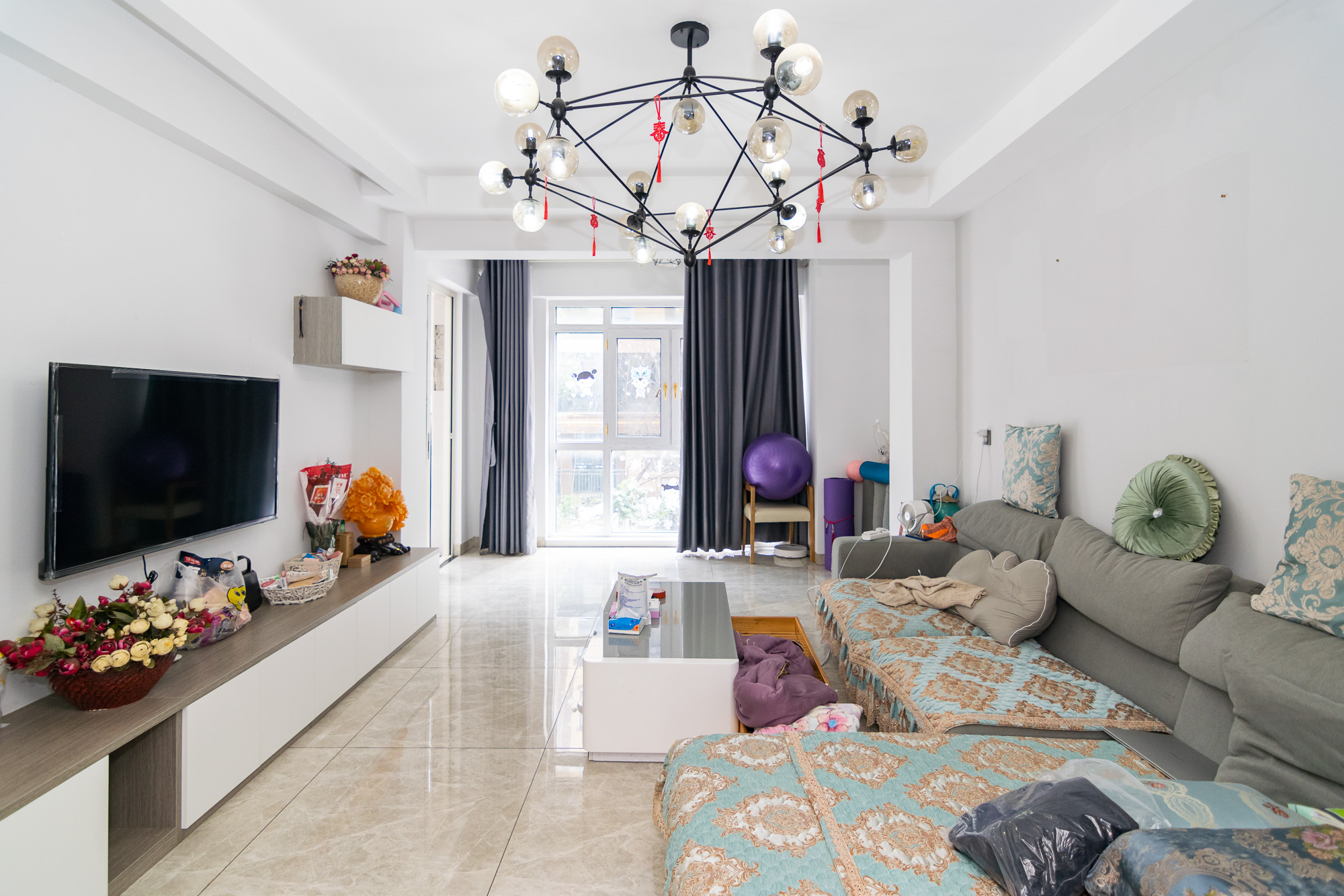 澳海澜庭 4室2厅2卫 126.0万 澳海澜庭 4室2厅2卫 126.0万客厅