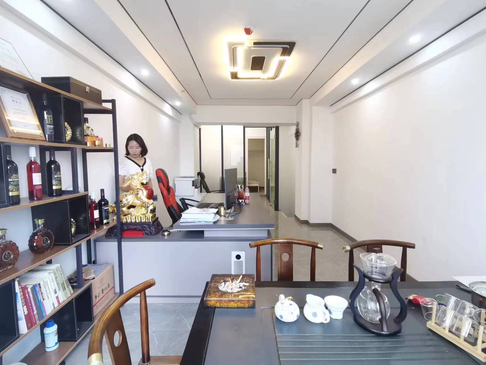 阳光城启航中心  1室1厅1卫   2500.00元/月室内图1