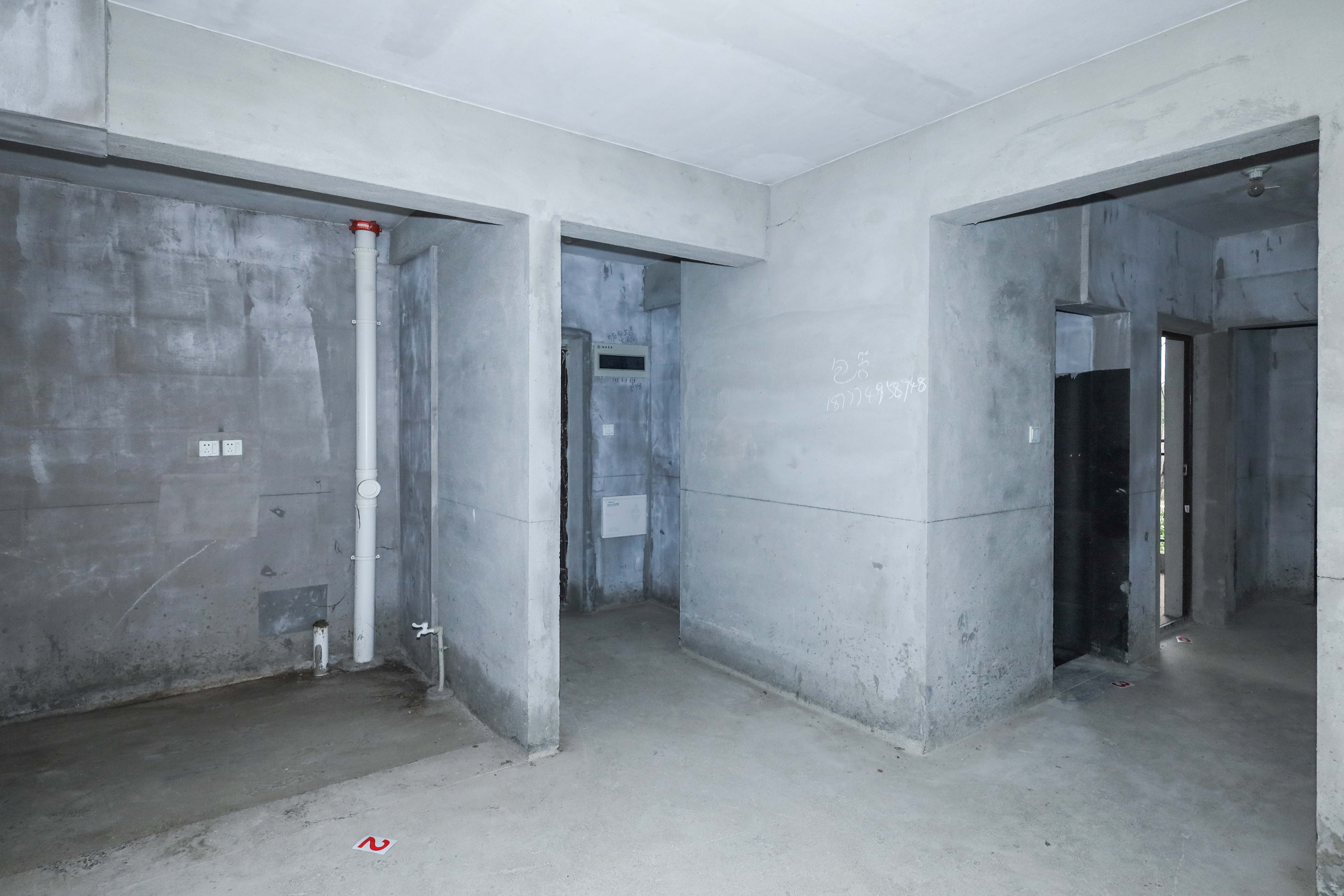 中国铁建梅溪青秀二期  3室2厅2卫   166.00万其他