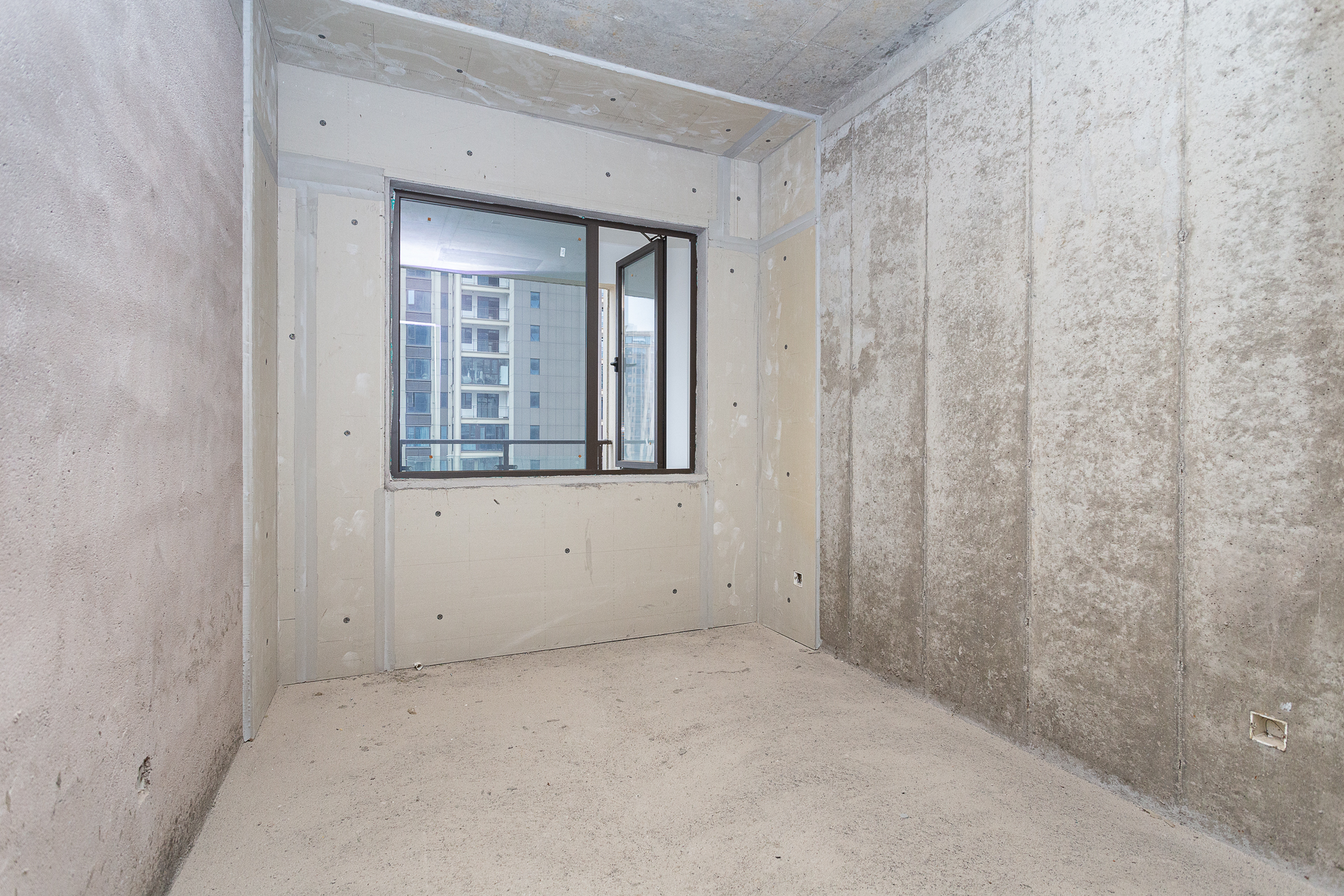 润和湘江天地E区 4室2厅2卫 170.0万 润和湘江天地E区 4室2厅2卫 170.0万卧室