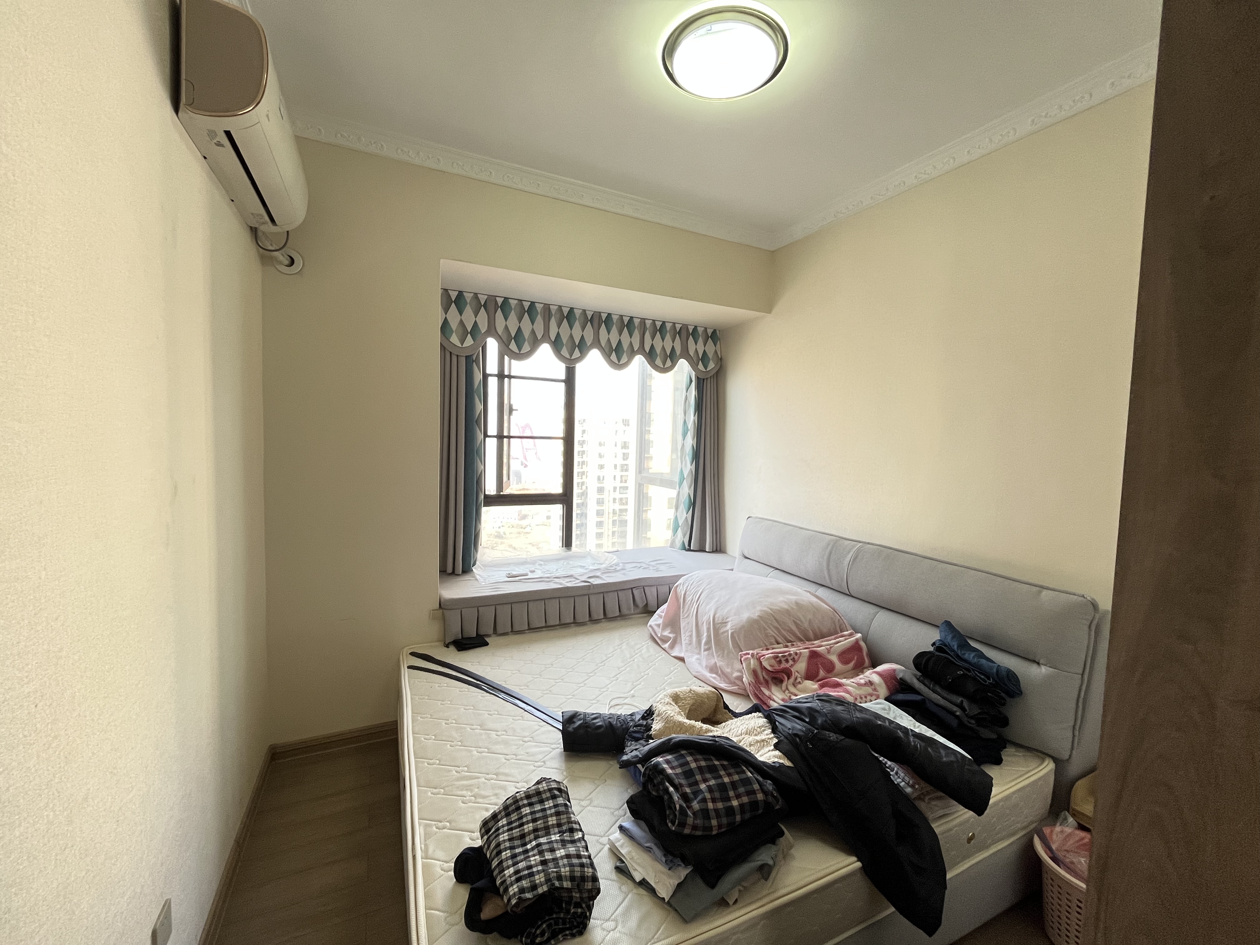 蓝溪谷  3室2厅2卫    82.0万 蓝溪谷  3室2厅2卫    82.0万室内图